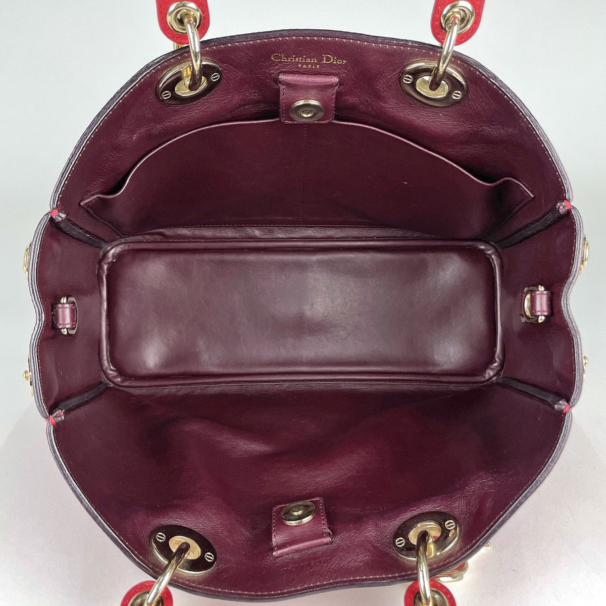 Christian Dior Red Color Leather Handbag (Pre-Owned)