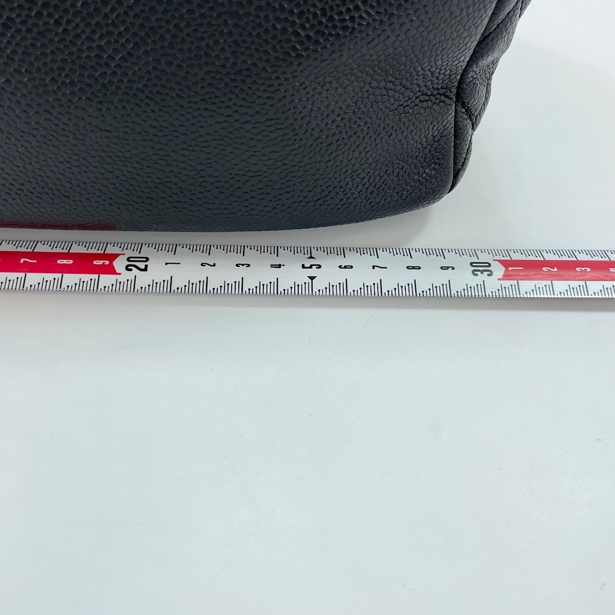 Chanel Black Shoulder Bag (Pre-Owned)