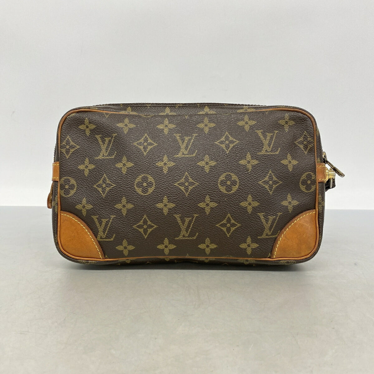 Louis Vuitton Brown Clutch Bag (Pre-Owned)