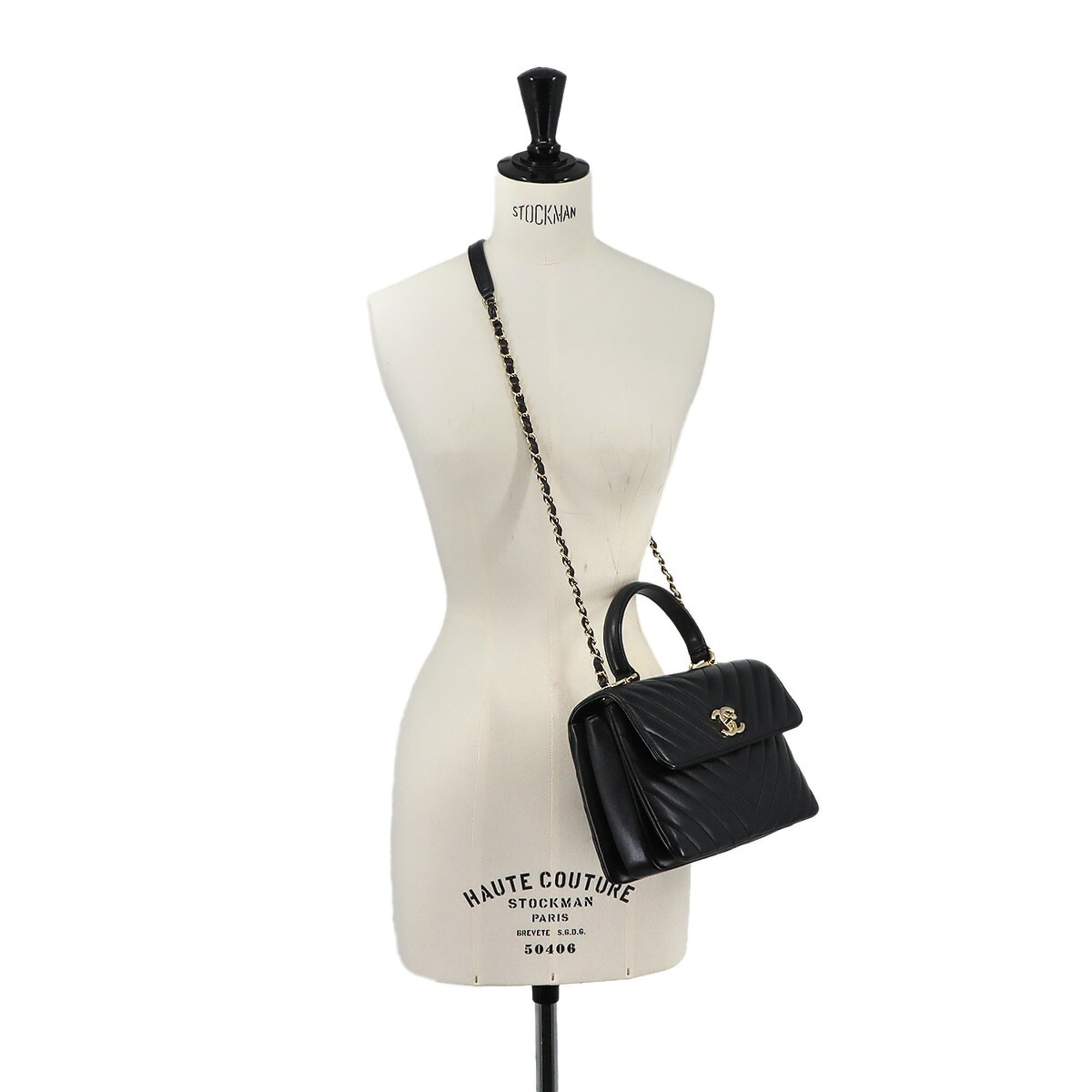 Chanel Chevron (V Stitch) Black Leather Handbag (Pre-Owned)