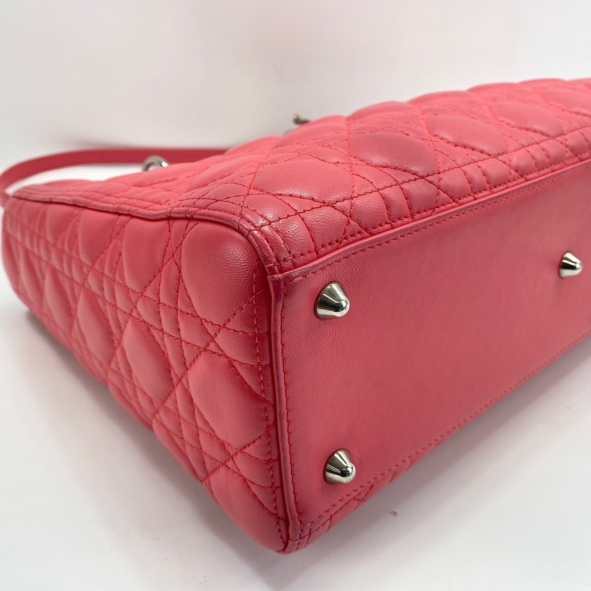 Christian Dior Pink Leather Handbag (Pre-Owned)