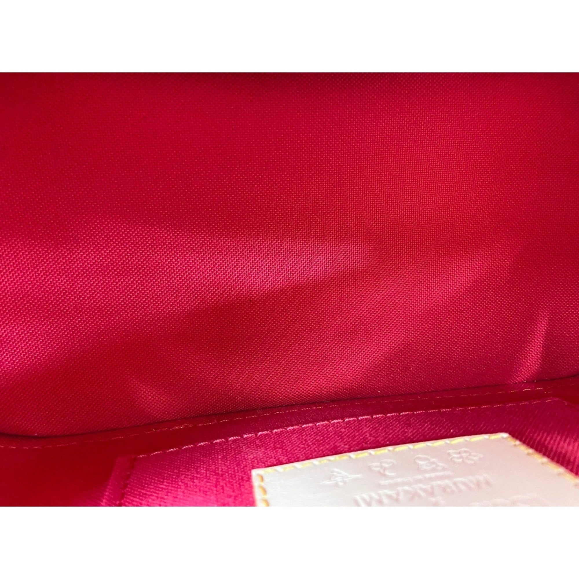 Louis Vuitton White Handbag (Pre-Owned)