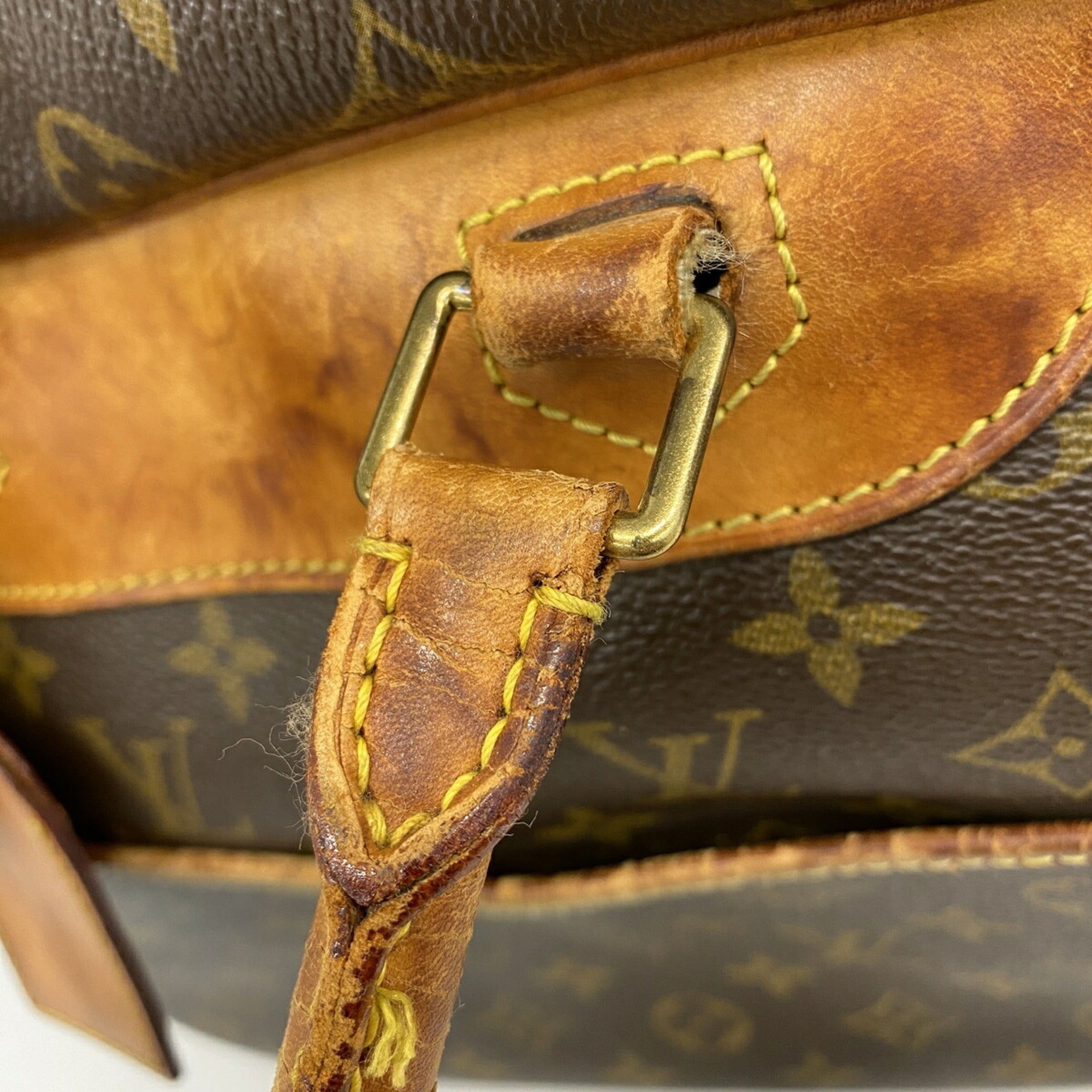 Louis Vuitton Brown Handbag (Pre-Owned)