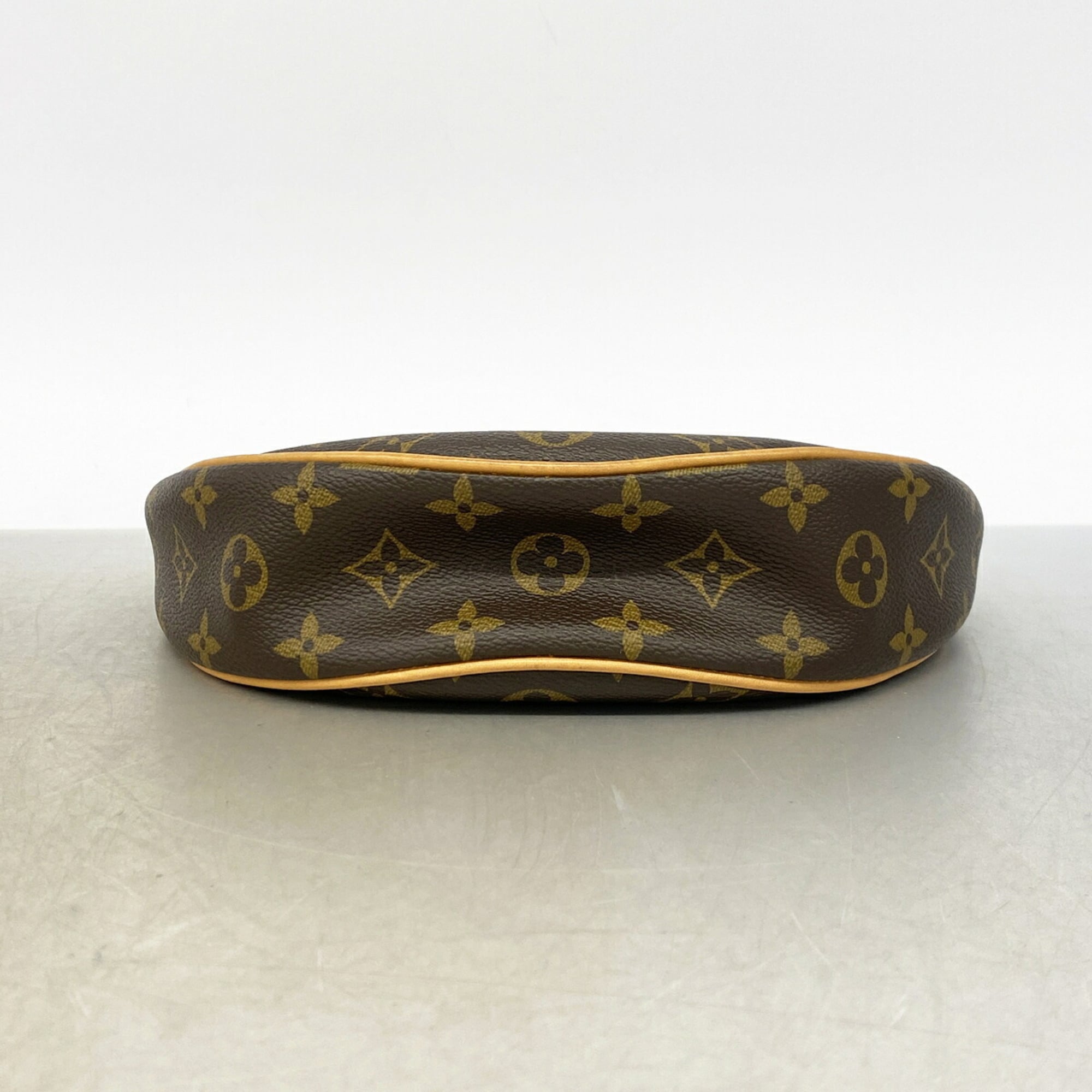 Louis Vuitton Brown Handbag (Pre-Owned)