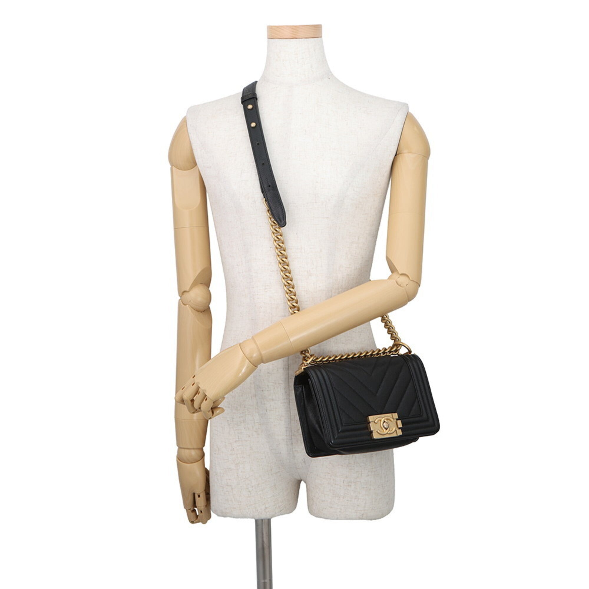 Chanel Matelasse Black Grained Calfskin Handbag Shoulder Bag (Pre-Owned)