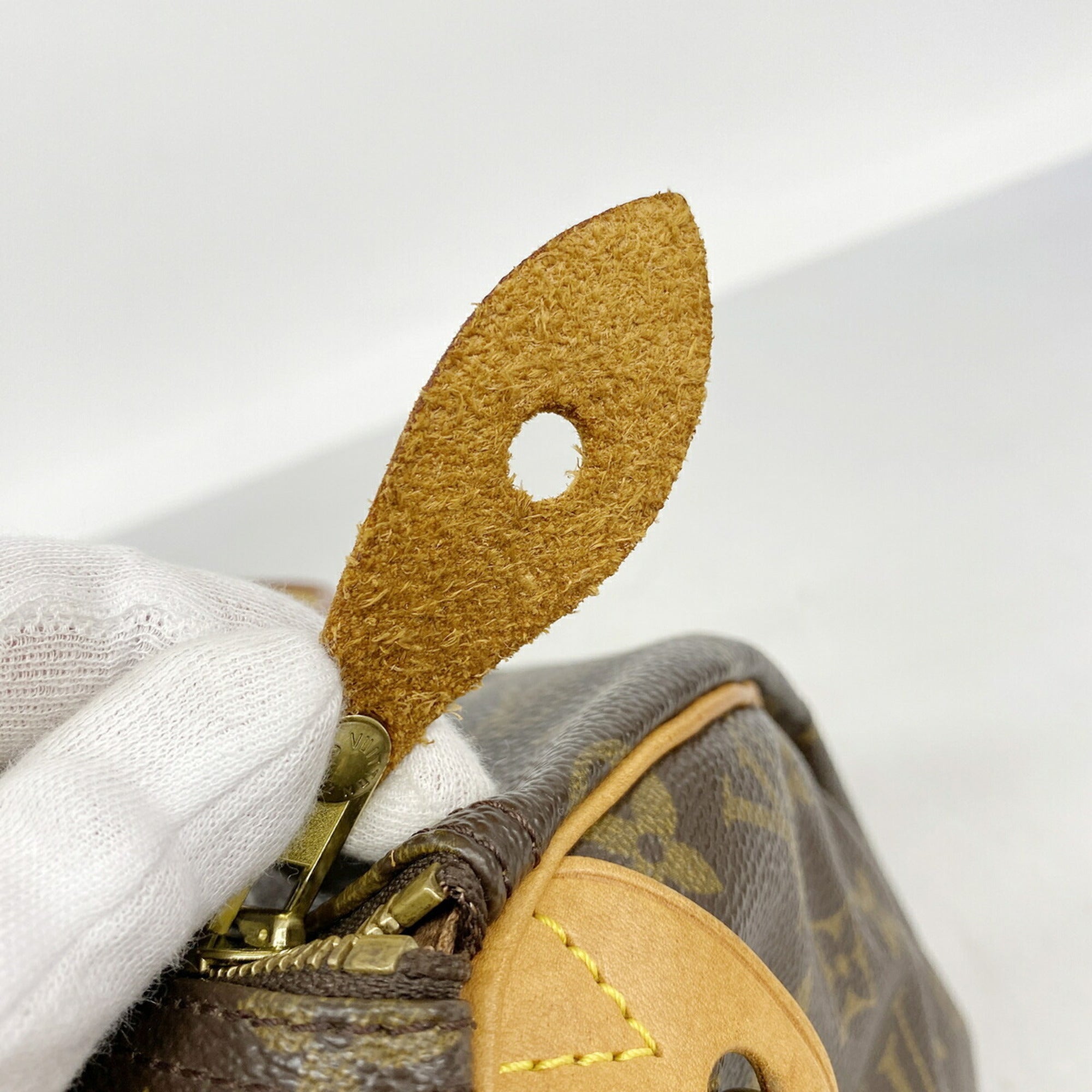 Louis Vuitton Brown Handbag (Pre-Owned)