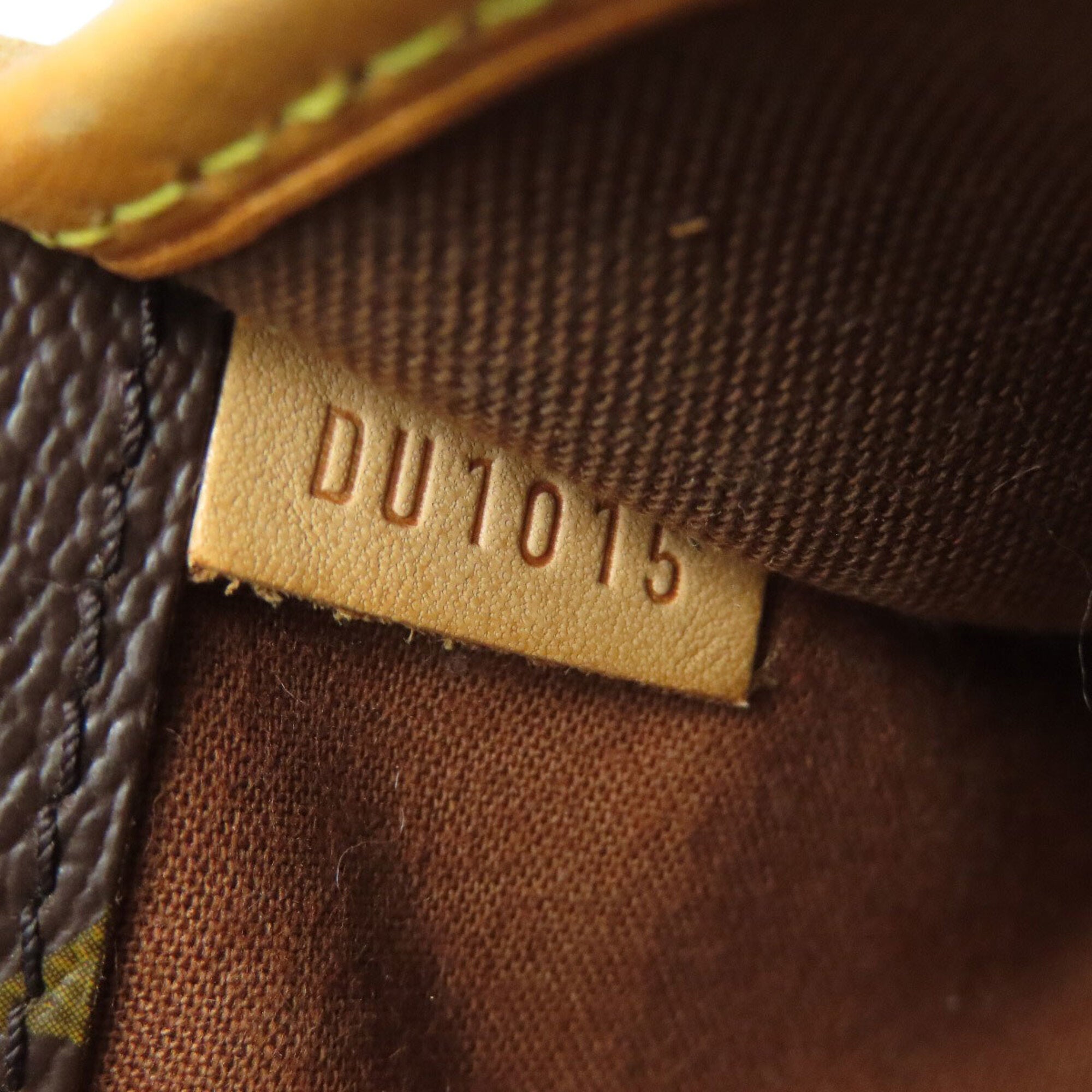 Louis Vuitton Brown Monogram Monogram Shoulder Bag (Pre-Owned)