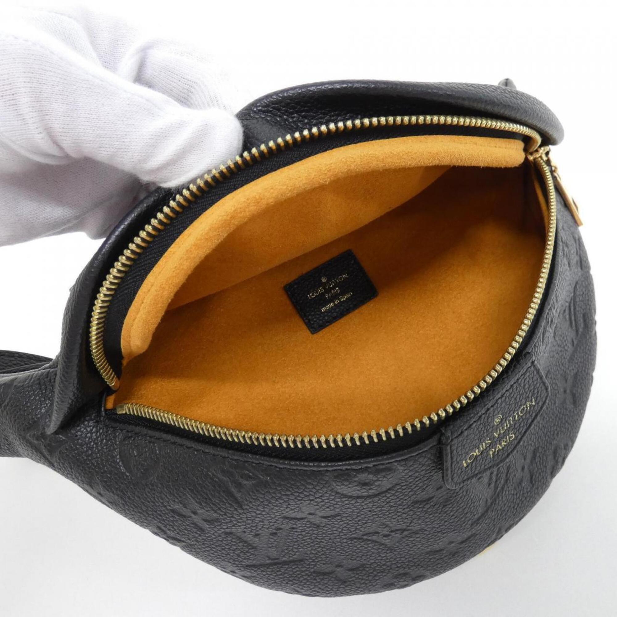 Louis Vuitton Black Leather Shoulder Bag (Pre-Owned)