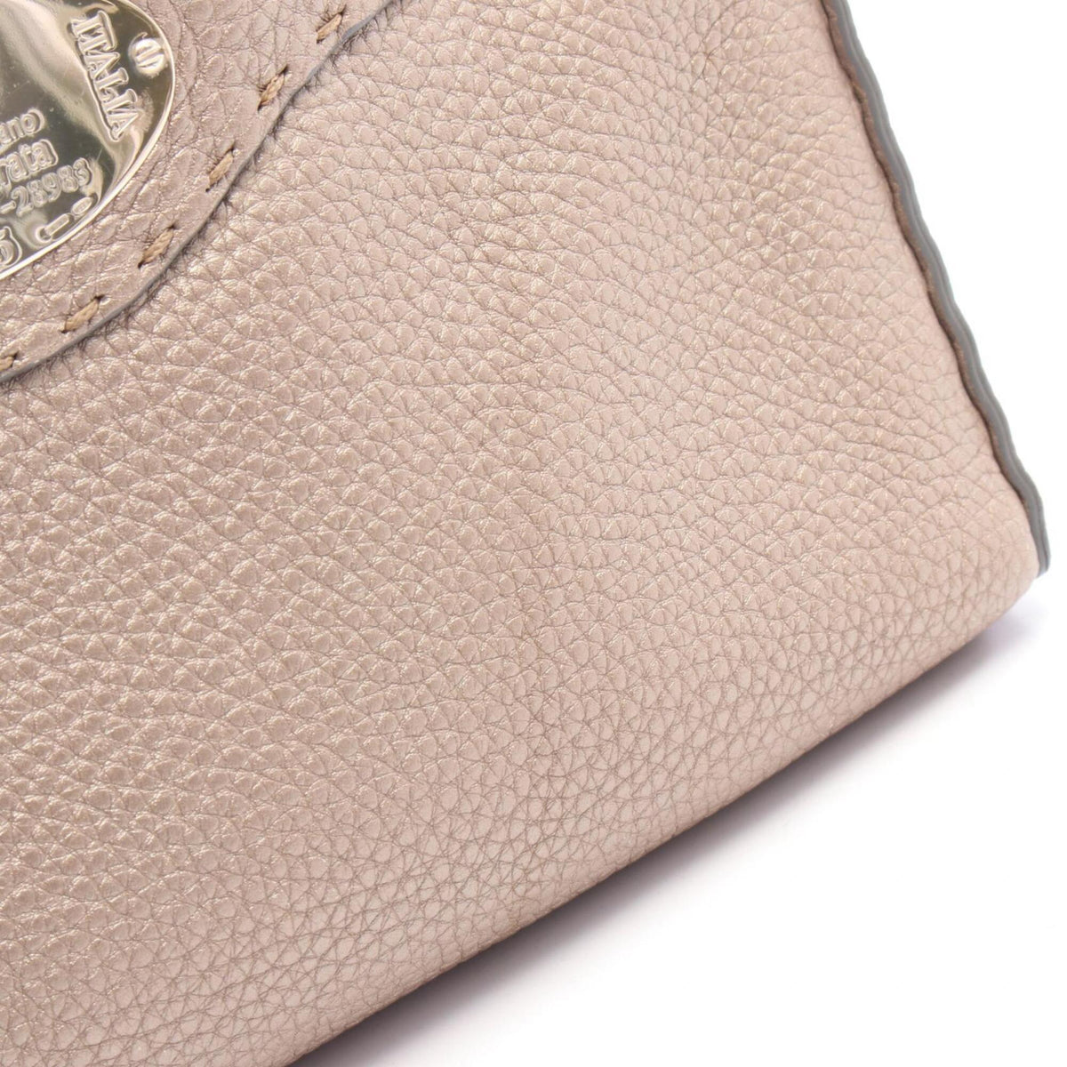 Fendi Beige Leather Handbag Shoulder Bag (Pre-Owned)