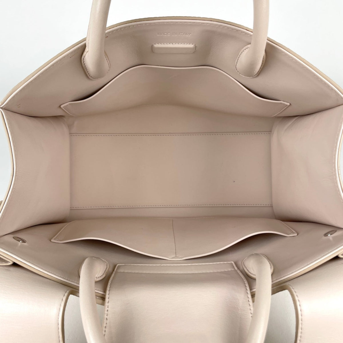 Christian Dior Beige Leather Handbag (Pre-Owned)