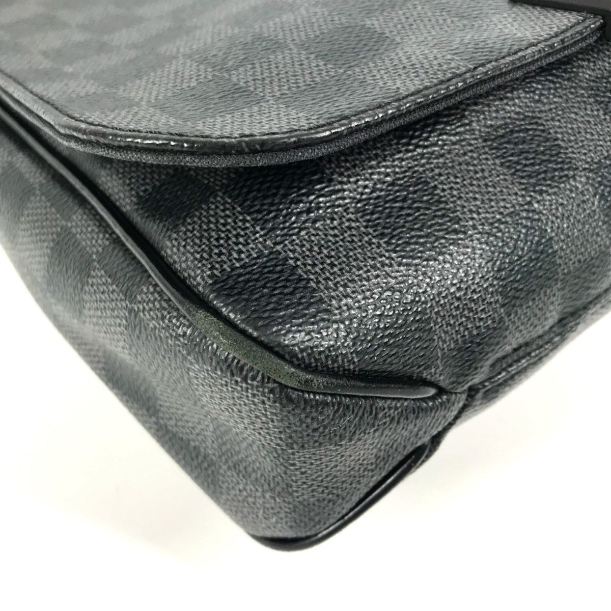 Louis Vuitton Black Damier Graphite Messenger Bag Shoulder Bag (Pre-Owned)