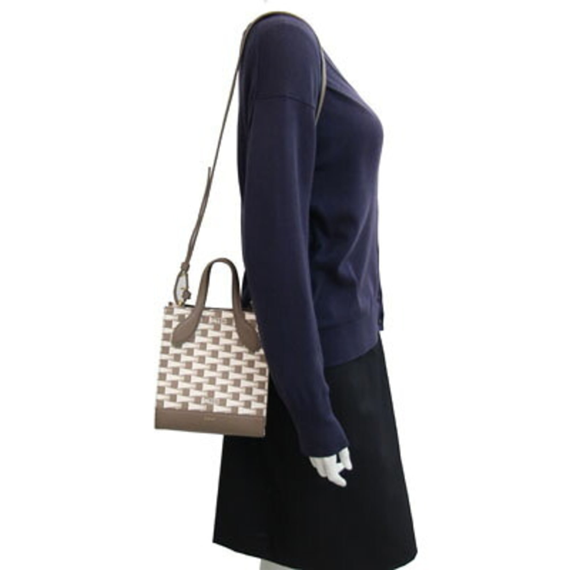 Bally Grayish Ivory Pvc Leather Handbag (Pre-Owned)