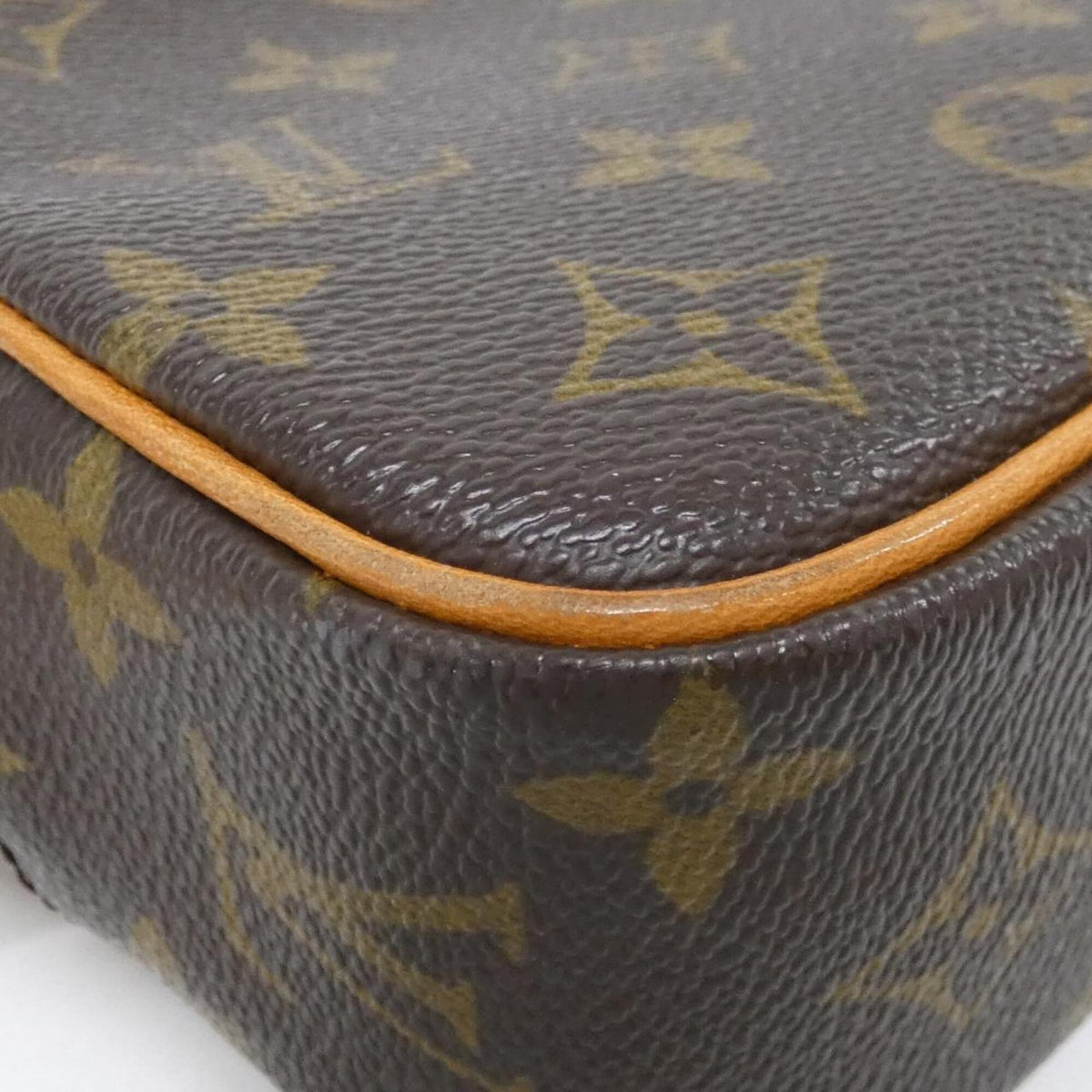 Louis Vuitton Marron Monogram Monogram Coated Canvas Pochette Shoulder Bag (Pre-Owned)