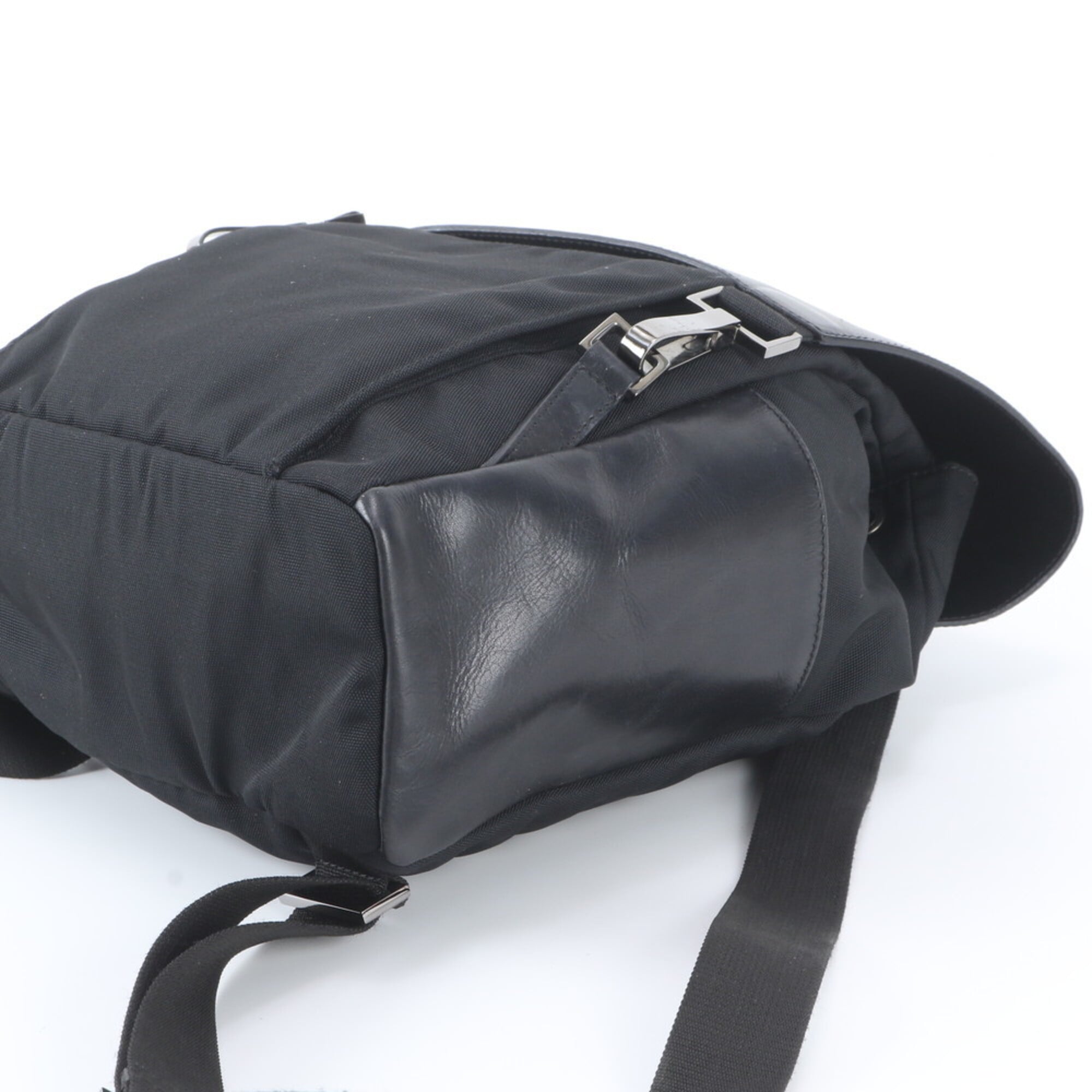 Gucci Black Nylon Leather Backpack Handbag (Pre-Owned)