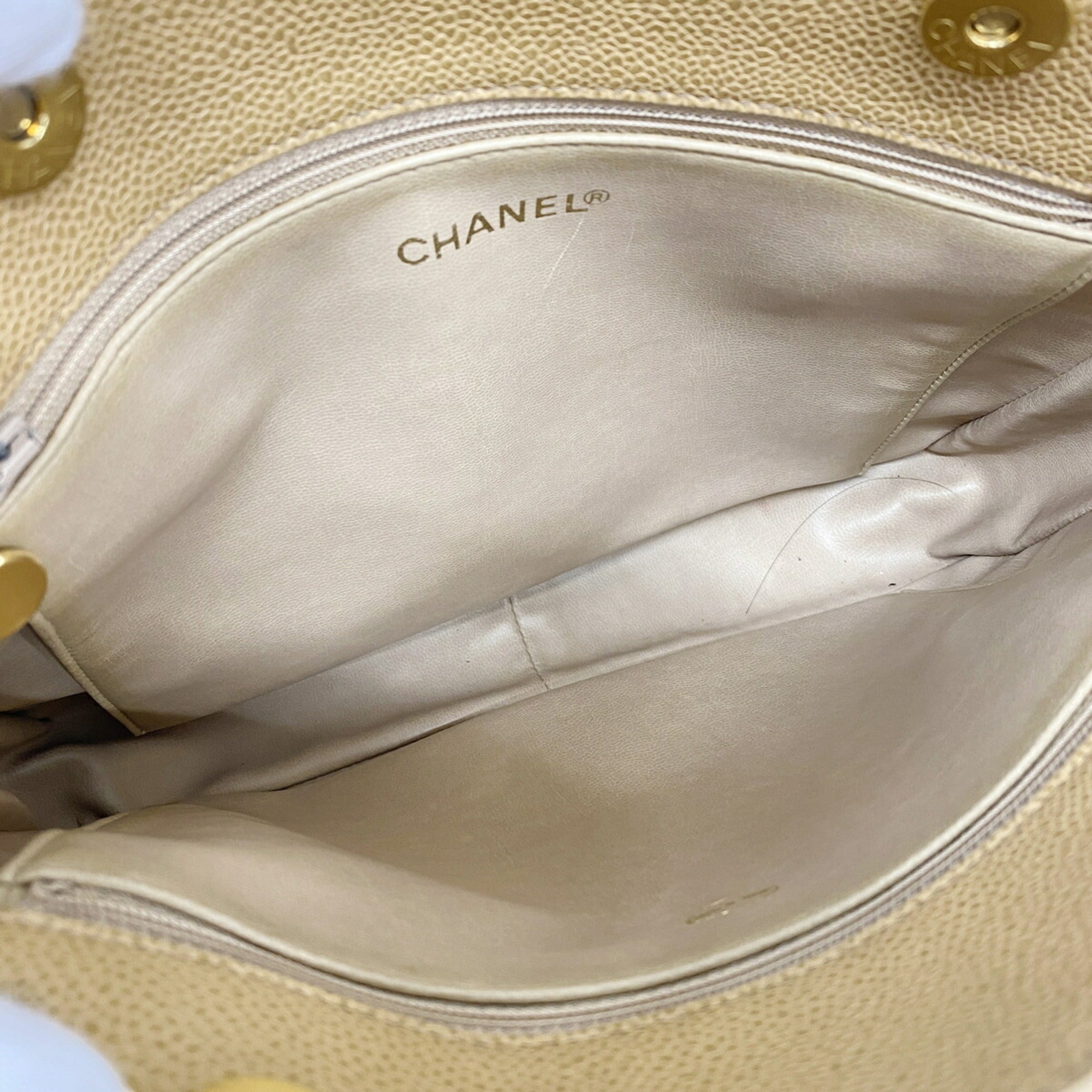 Chanel Beige Grained Calfskin Shoulder Bag (Pre-Owned)