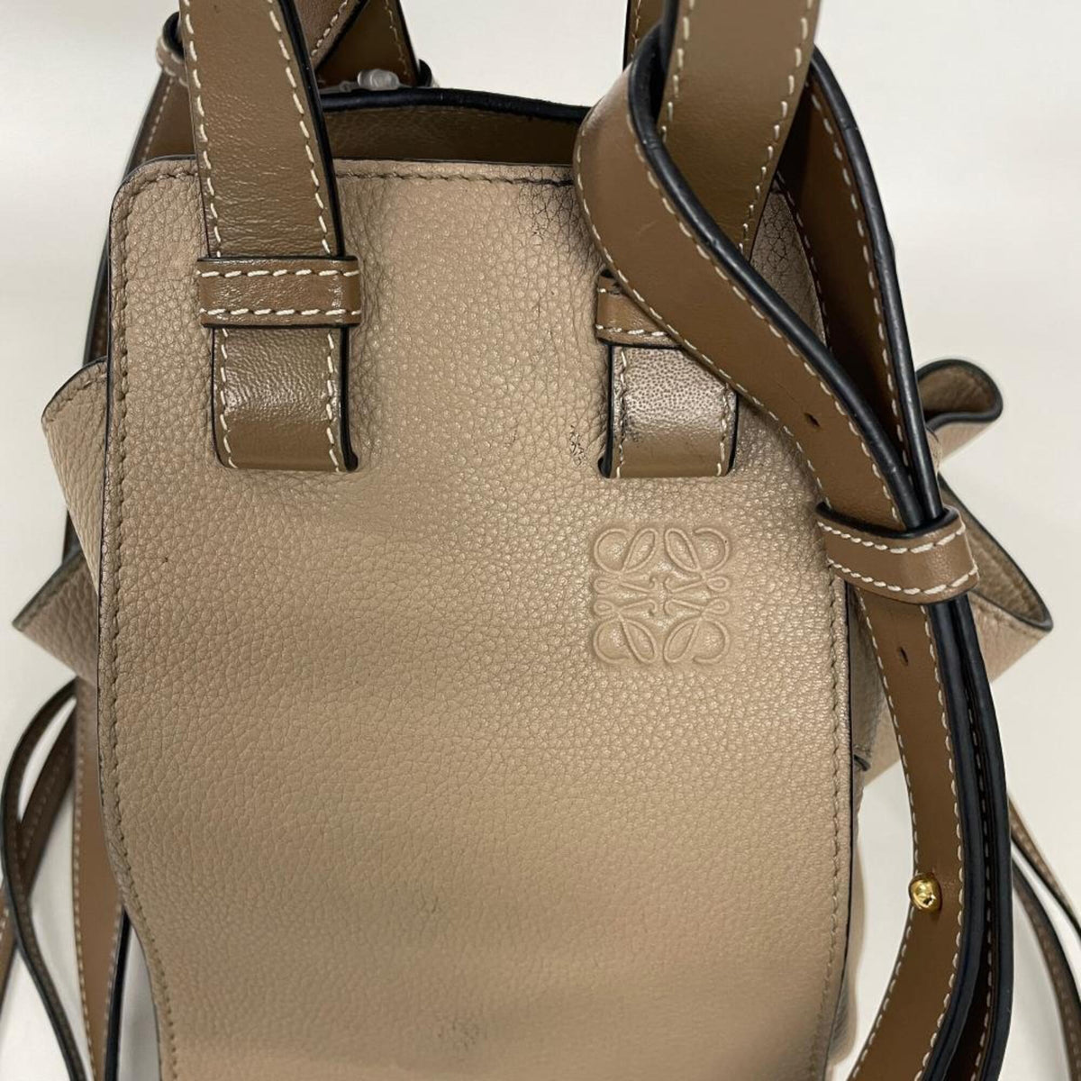 Loewe Gray Leather Handbag (Pre-Owned)