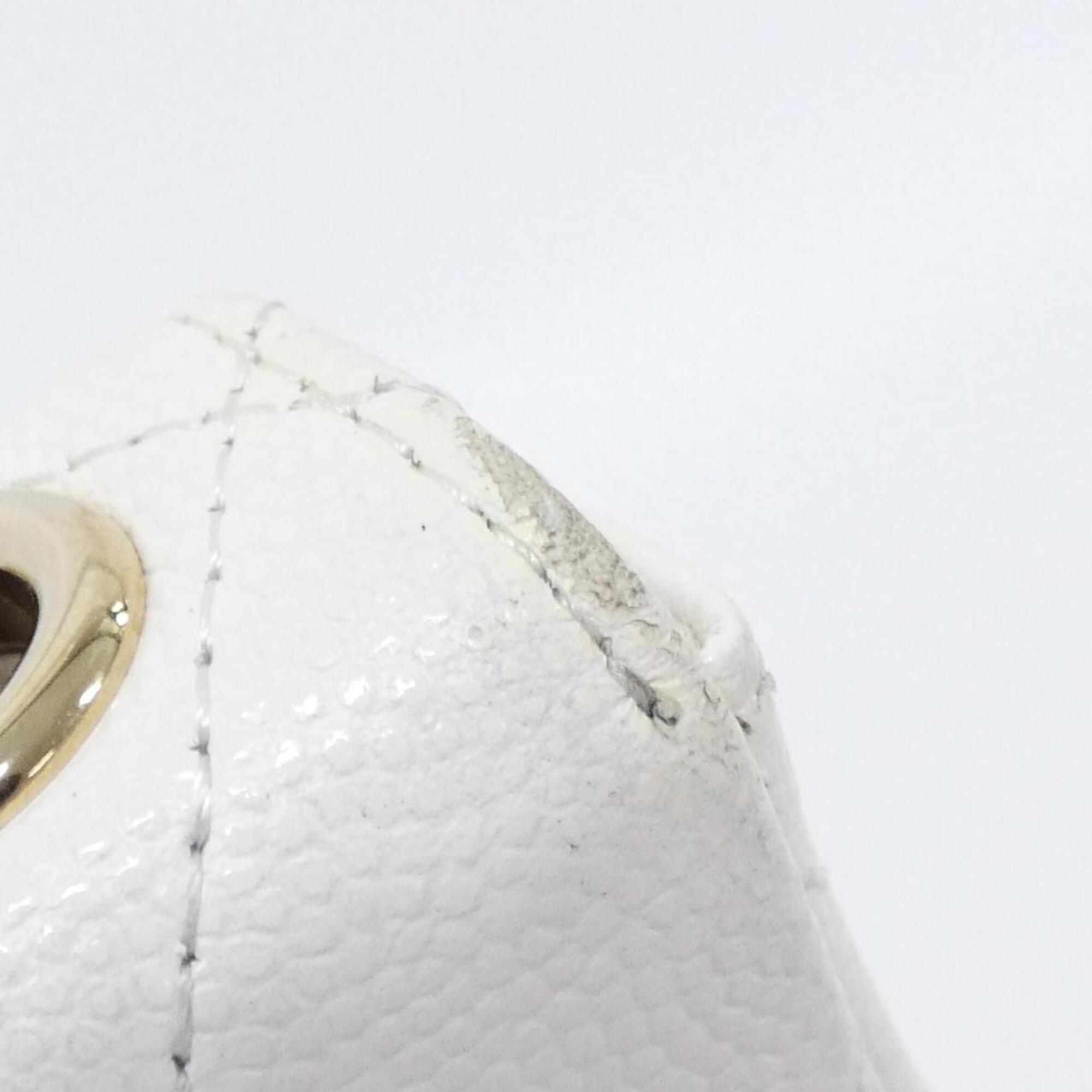 Chanel White Grained Calfskin Fanny Pack (Pre-Owned)