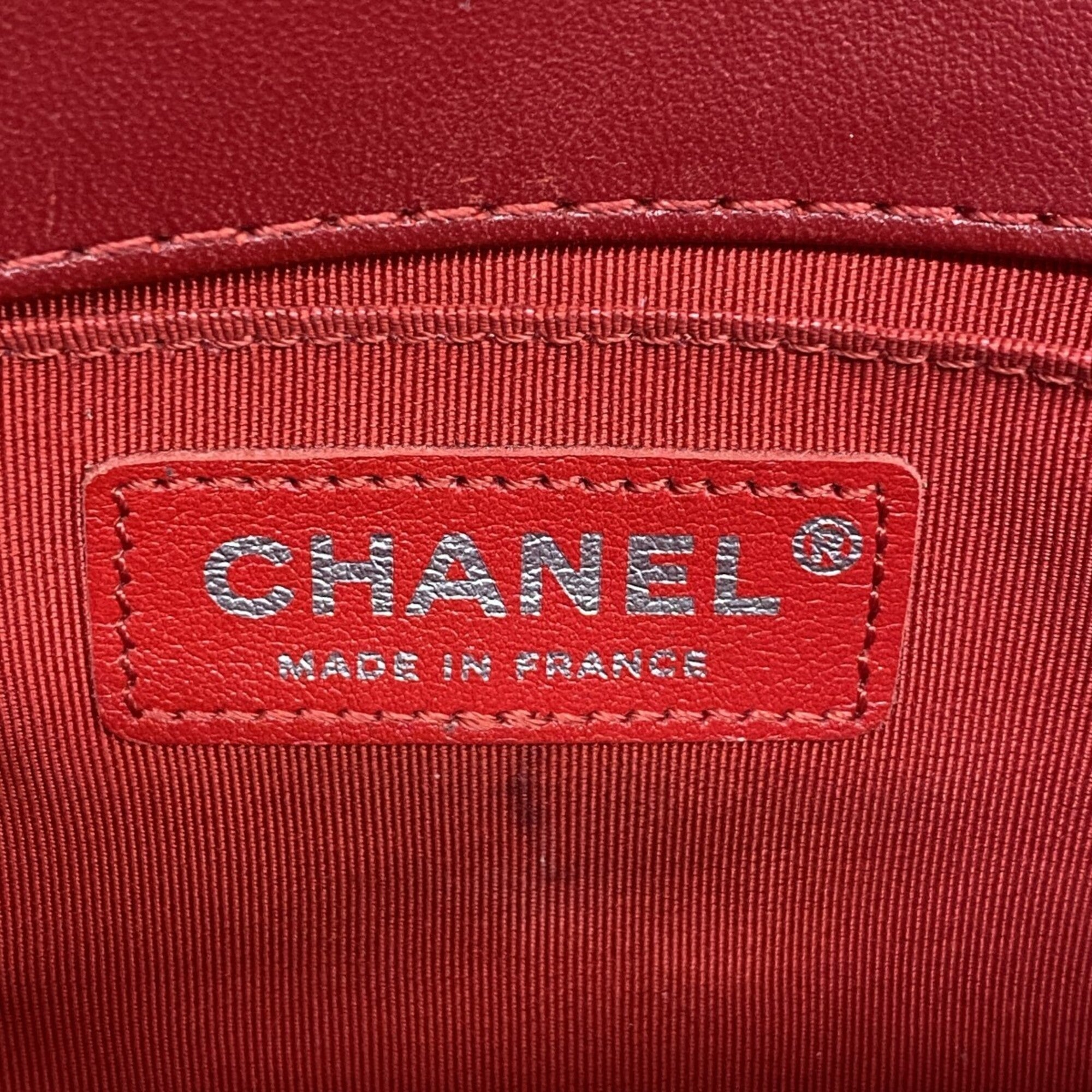 Chanel Black Red Color Leather Shoulder Bag (Pre-Owned)