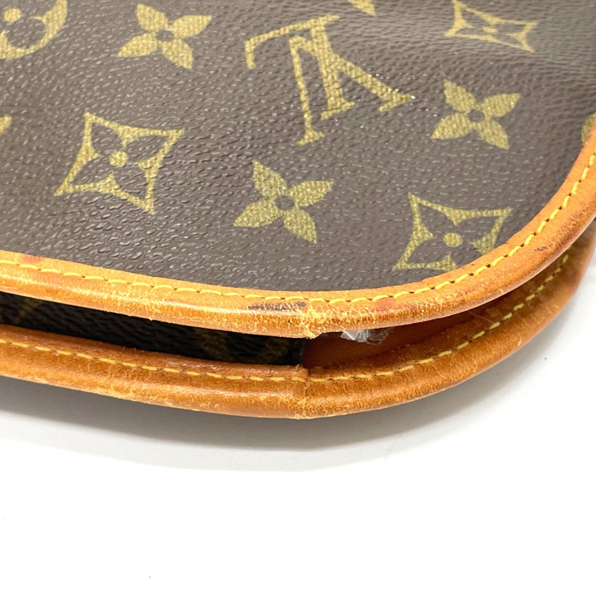 Louis Vuitton Brown Other Pouch (Pre-Owned)
