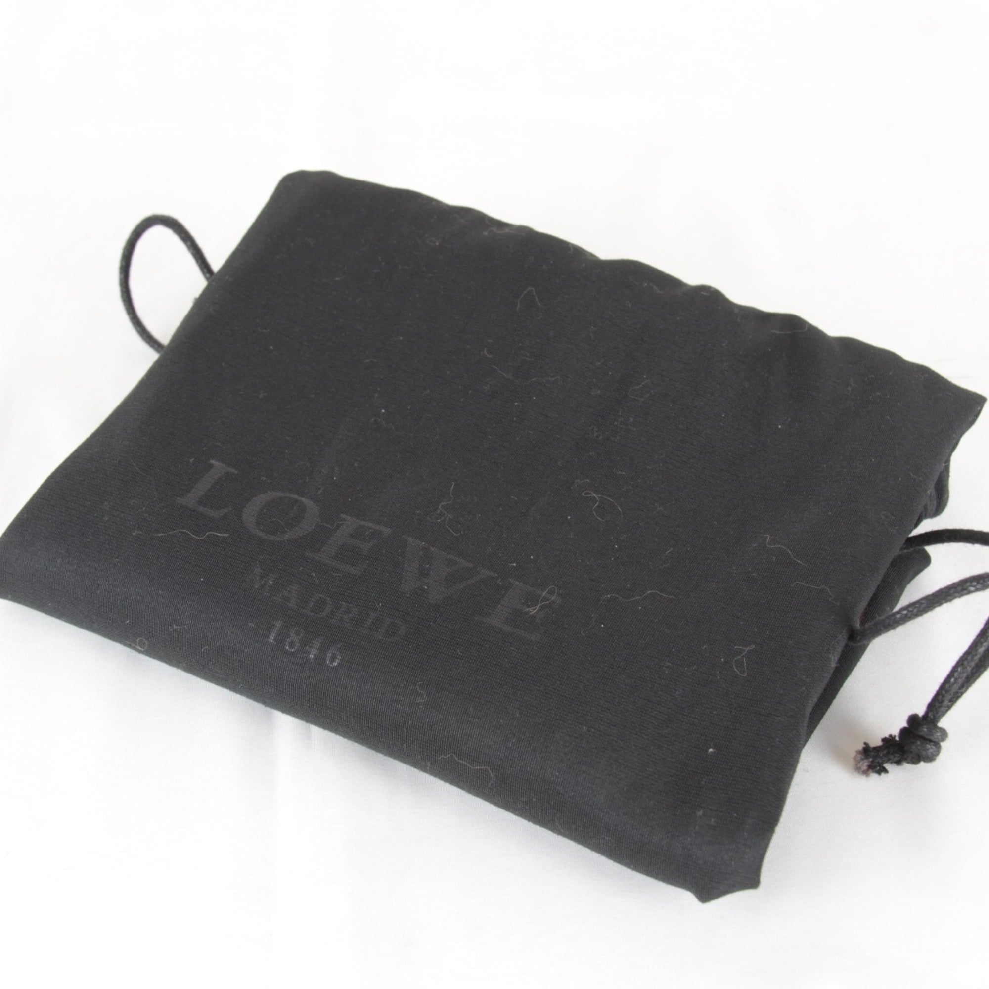 Loewe Beige Canvas Pochette Shoulder Bag (Pre-Owned)