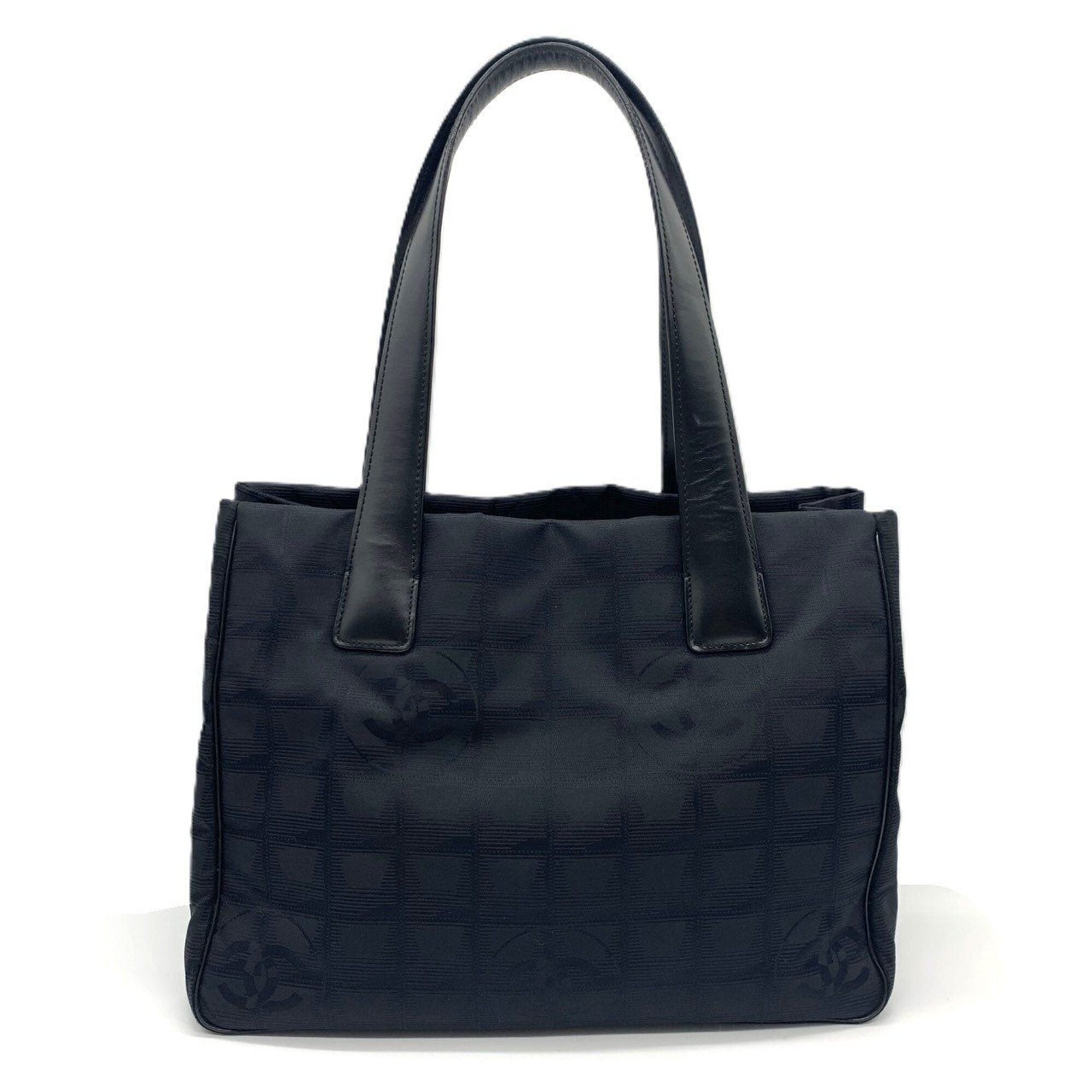 Chanel New Travel Line Black Nylon Handbag Shoulder Bag (Pre-Owned)