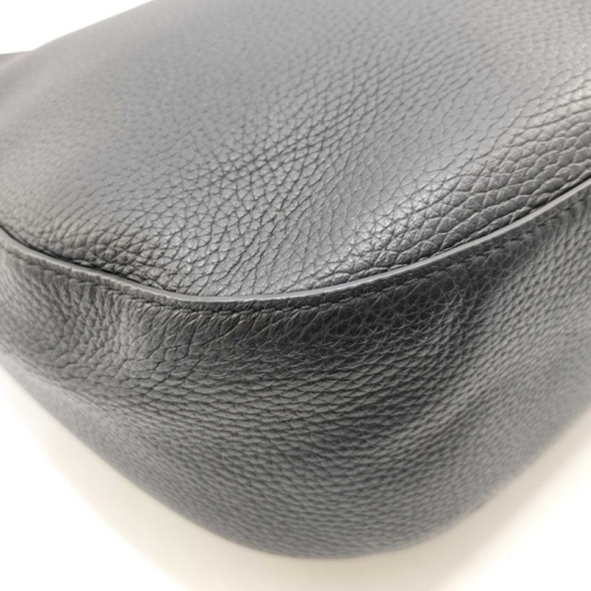 Michael Kors Black Leather Shoulder Bag (Pre-Owned)