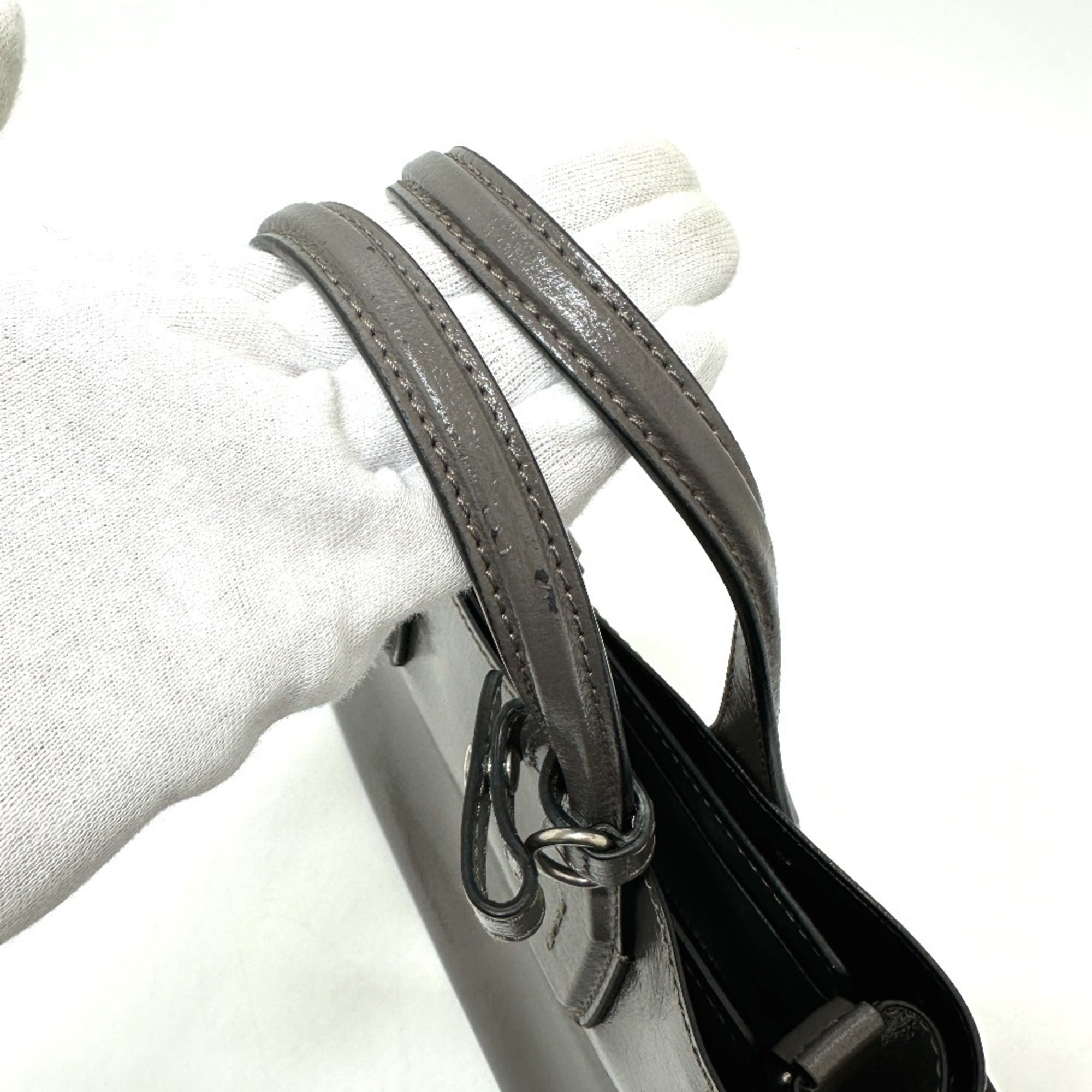 Burberry Gray Elastane Leather Handbag Shoulder Bag (Pre-Owned)