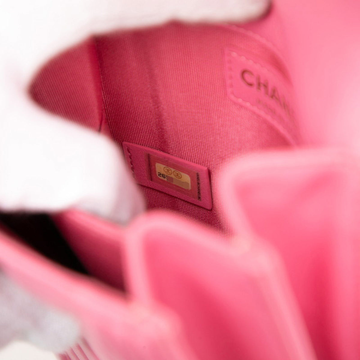 Chanel Pink Leather Shoulder Bag (Pre-Owned)