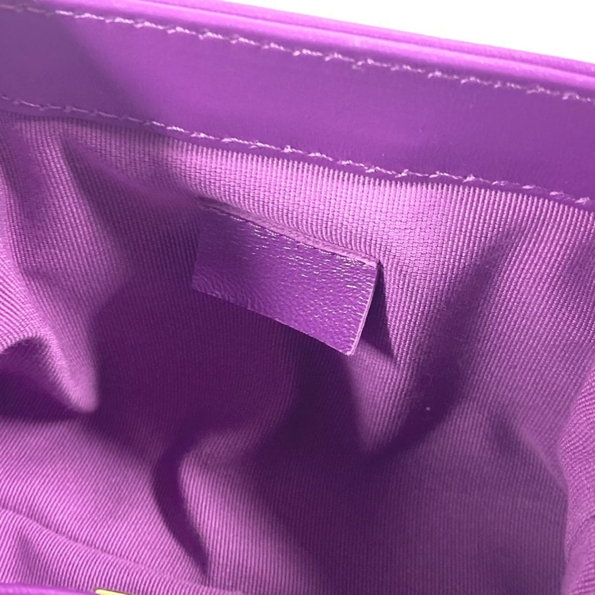 Chanel Purple Leather Shoulder Bag (Pre-Owned)