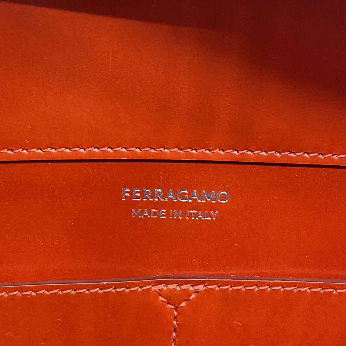 Salvatore Ferragamo Red Color Leather Handbag (Pre-Owned)