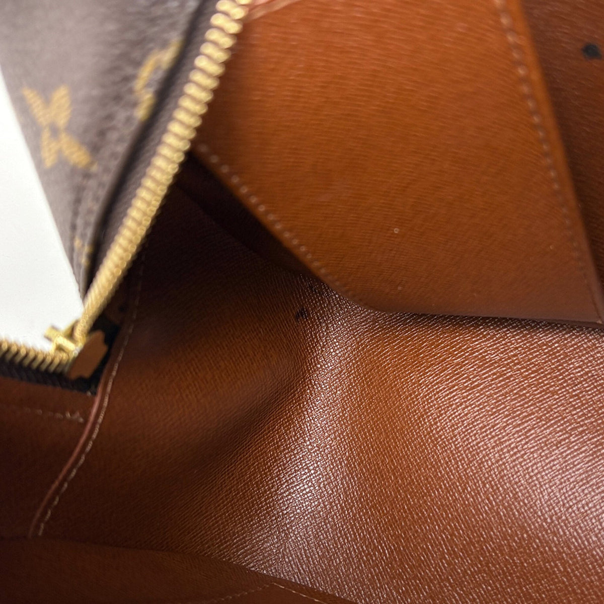 Louis Vuitton Brown Monogram Shoulder Bag (Pre-Owned)