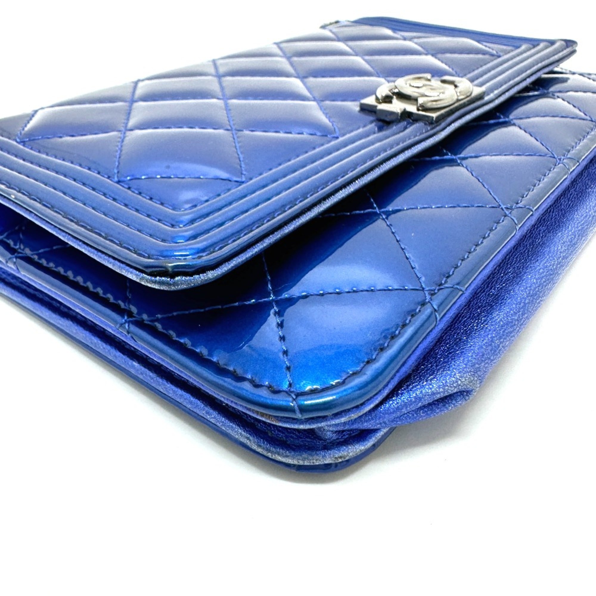 Chanel Blue Leather Shoulder Bag (Pre-Owned)