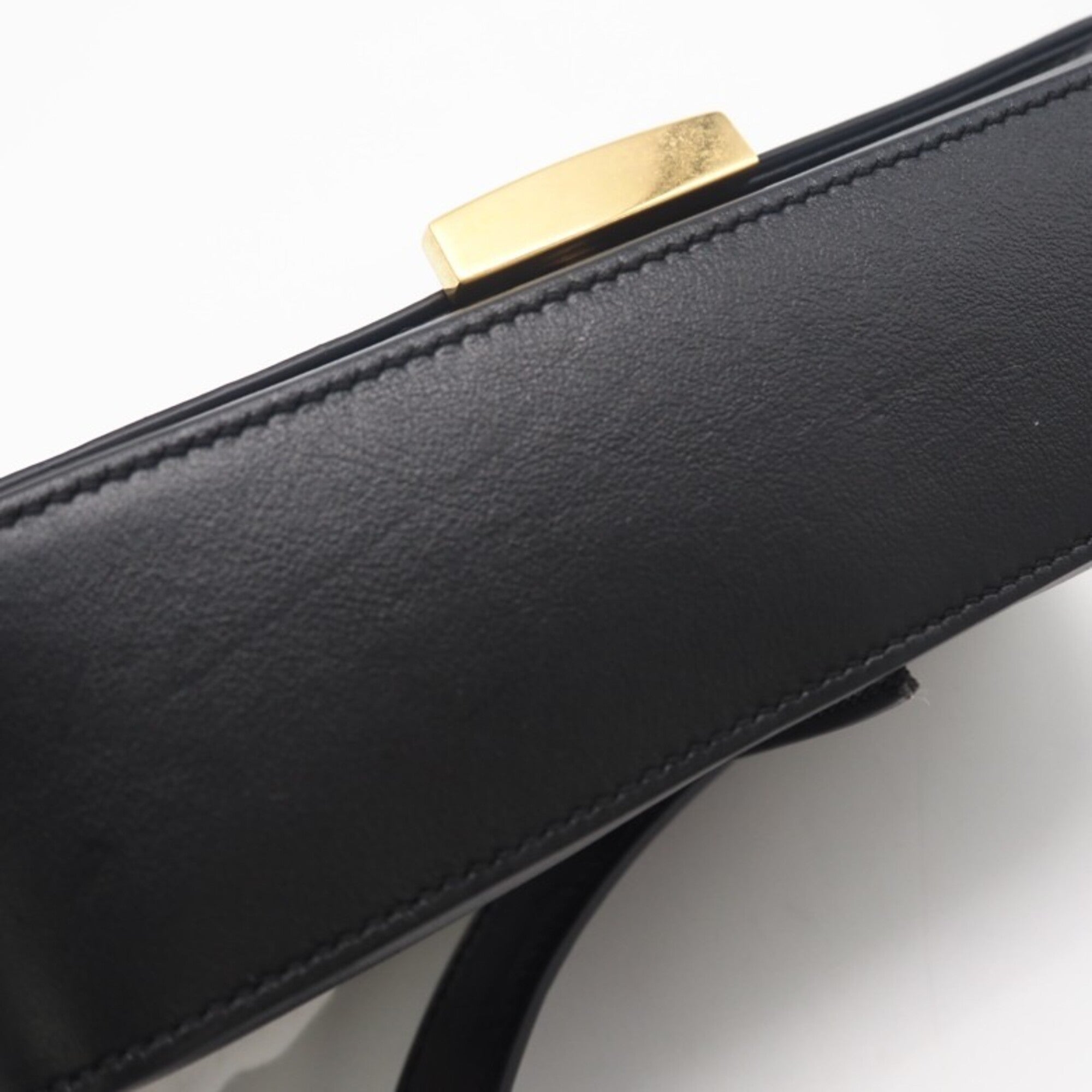 Tod's Black Leather Shoulder Bag Sling Bag (Pre-Owned)