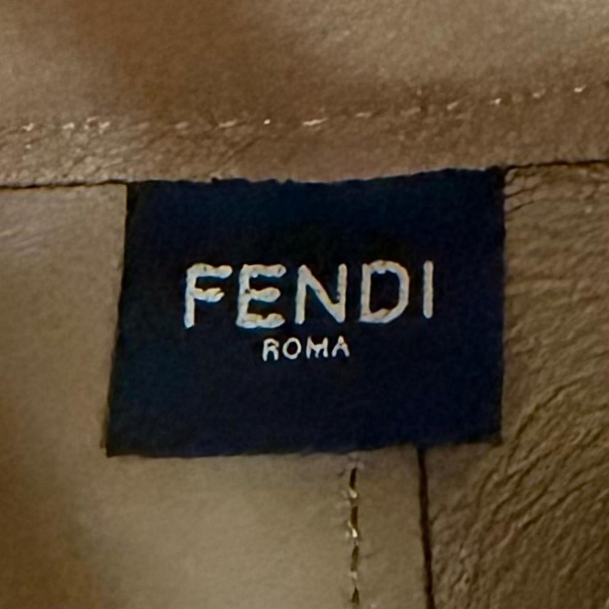 Fendi Beige Shoulder Bag (Pre-Owned)