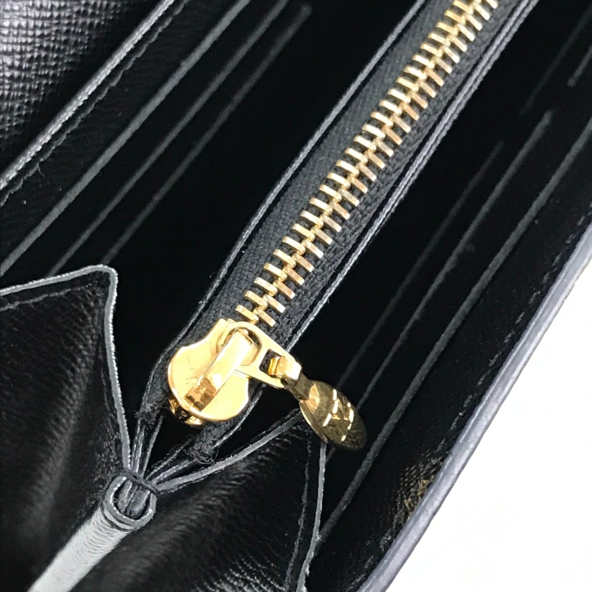 Louis Vuitton Brown Other Long Wallet (Bi-Fold) (Pre-Owned)