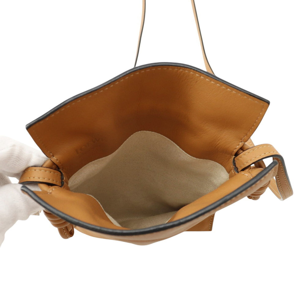 Loewe Camel Leather Shoulder Bag (Pre-Owned)