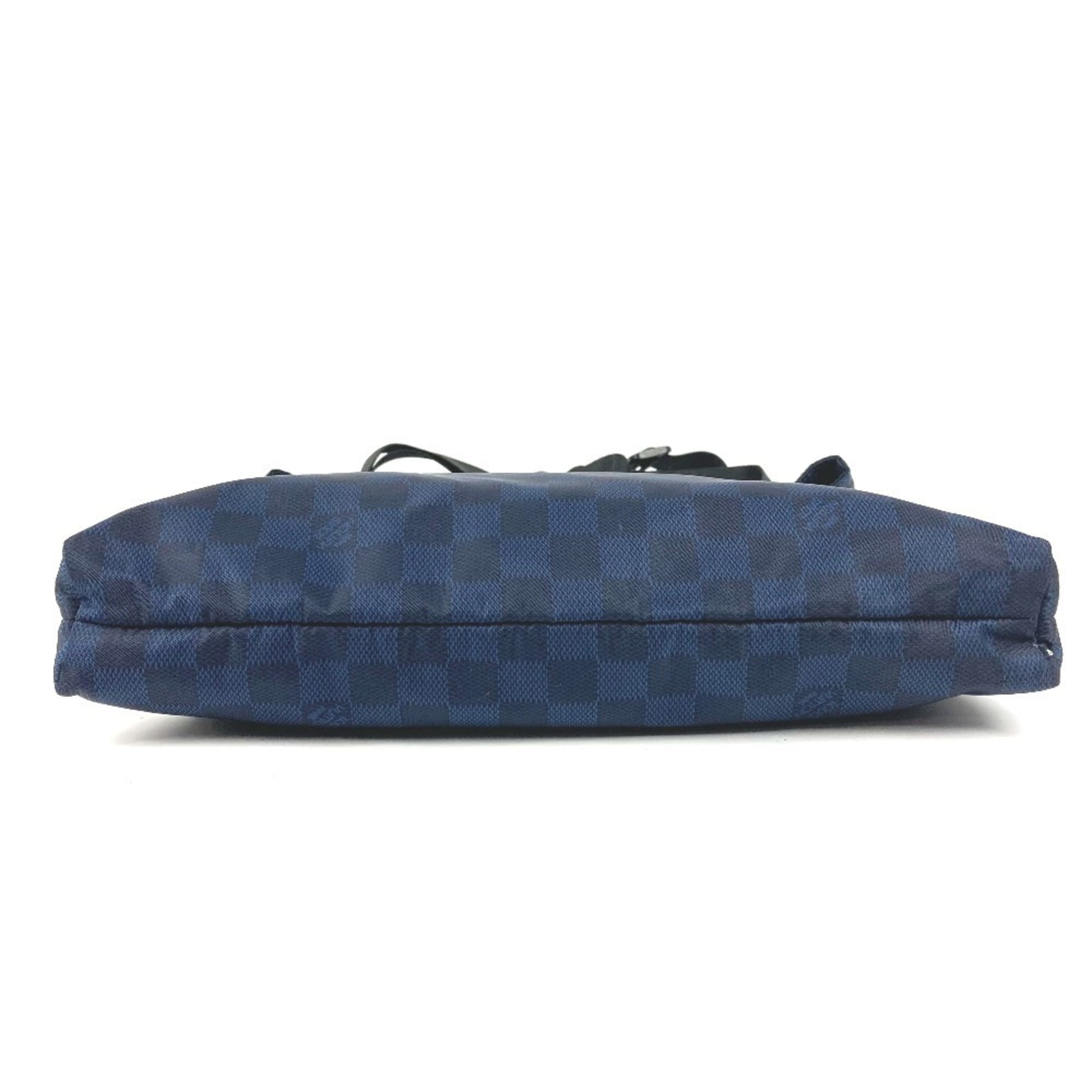 Louis Vuitton Blue Nylon Shoulder Bag (Pre-Owned)