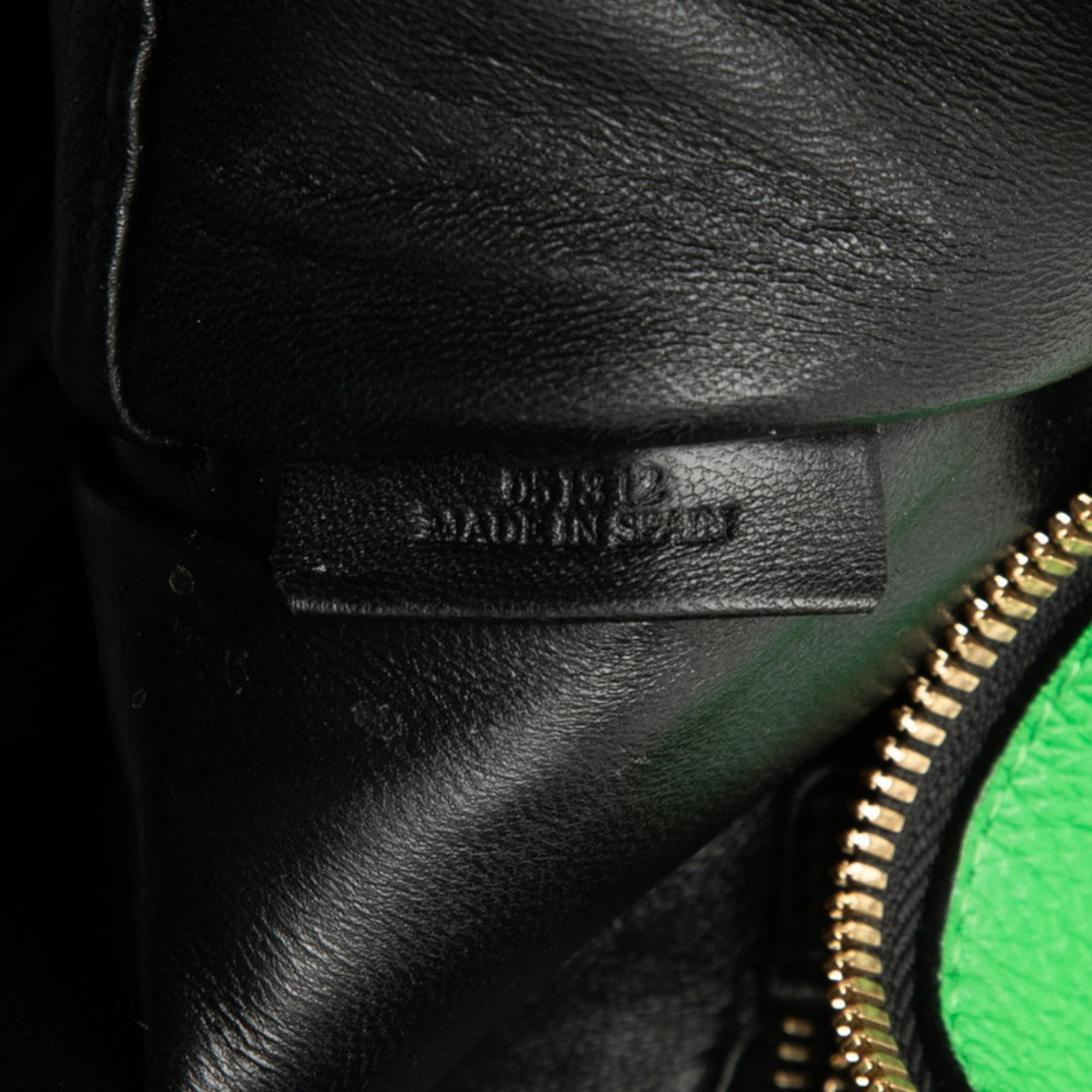 Loewe Amazona Green Leather Handbag (Pre-Owned)