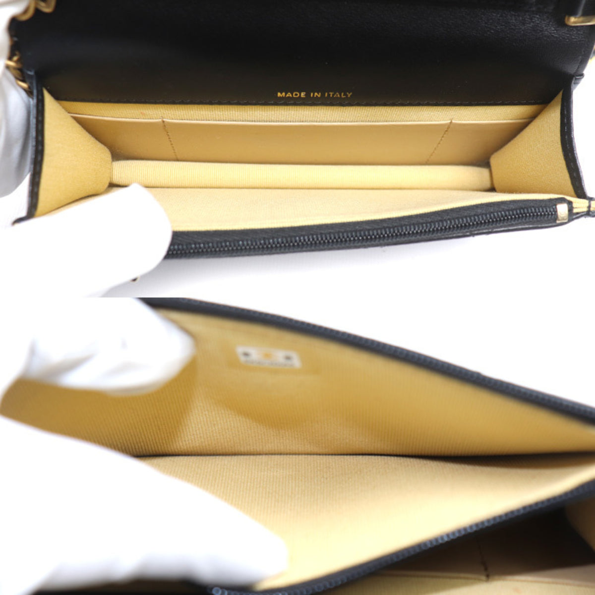 Chanel Black Leather Shoulder Bag (Pre-Owned)