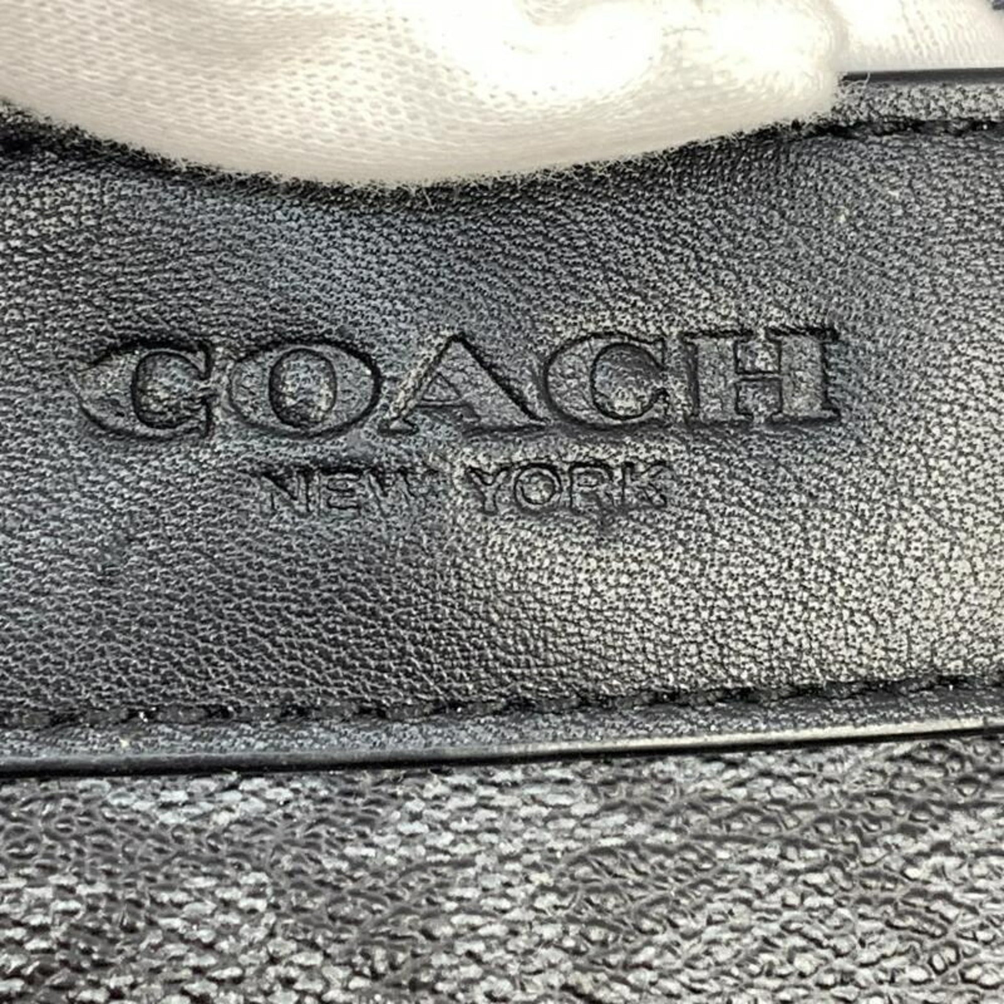 Coach Signature Shoulder Bag (Pre-Owned)