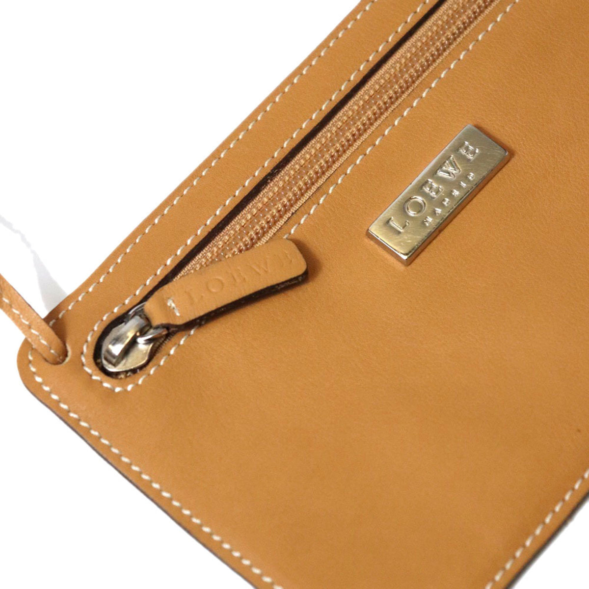 Loewe Brown Leather Handbag (Pre-Owned)