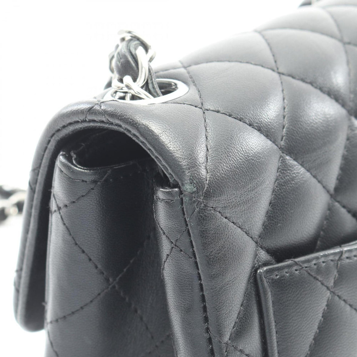 Chanel Black Leather Handbag Shoulder Bag (Pre-Owned)