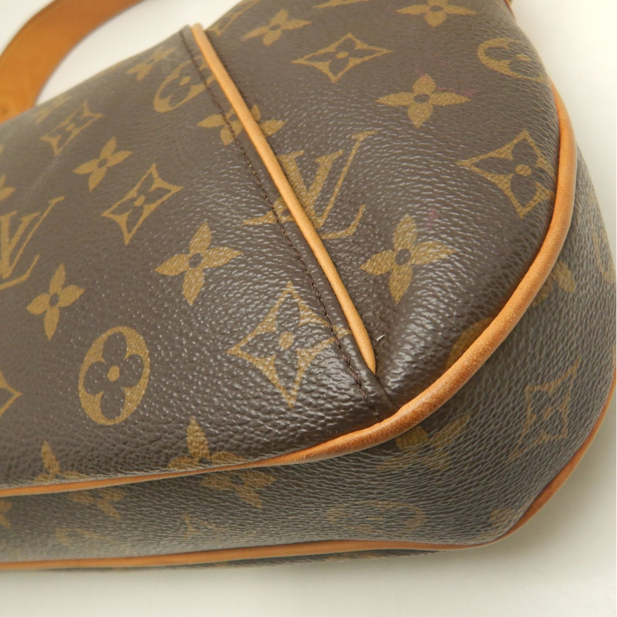 Louis Vuitton Brown Monogram Monogram Canvas Shoulder Bag (Pre-Owned)