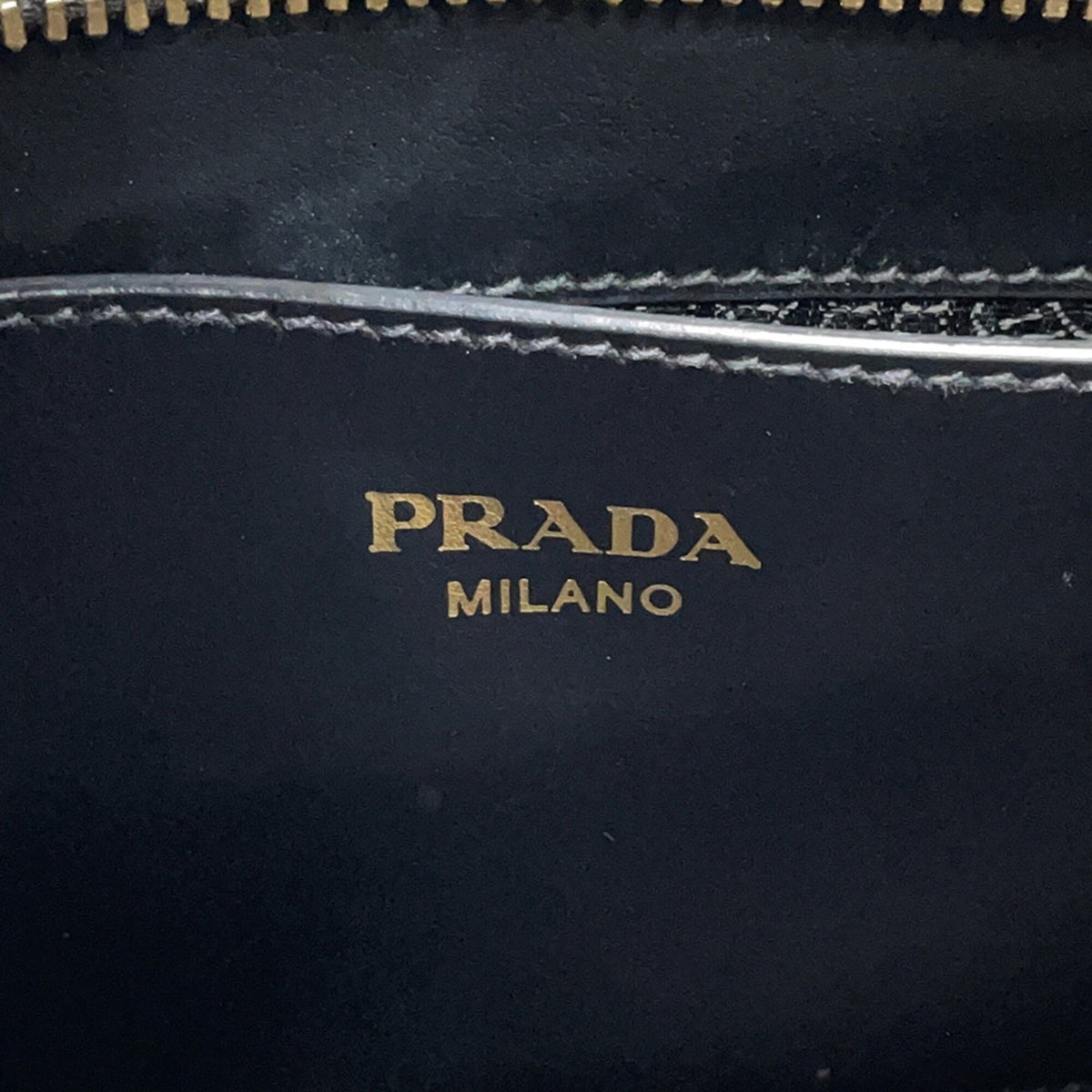 Prada Black Leather Handbag (Pre-Owned)