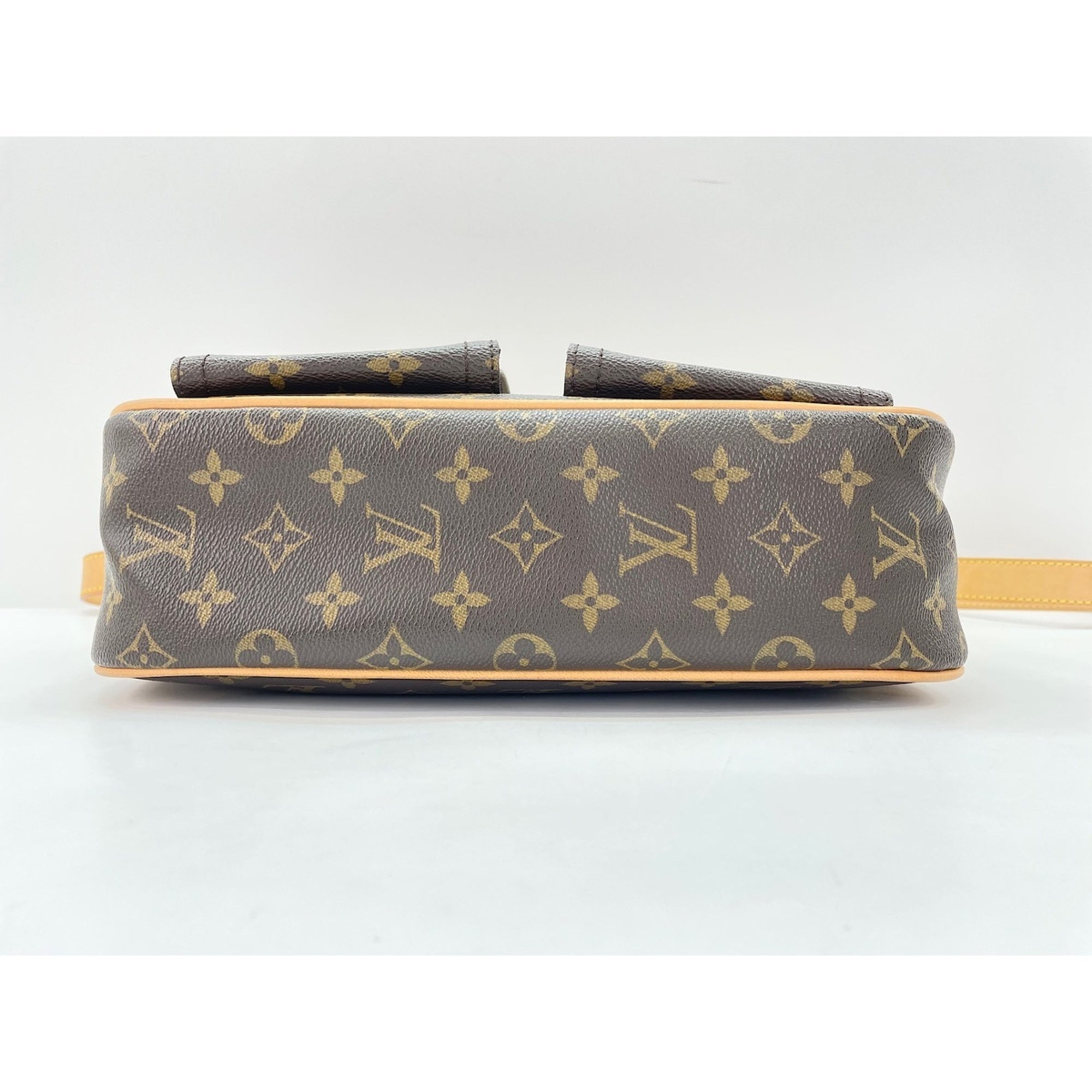 Louis Vuitton Monogram Brown Monogram Shoulder Bag (Pre-Owned)
