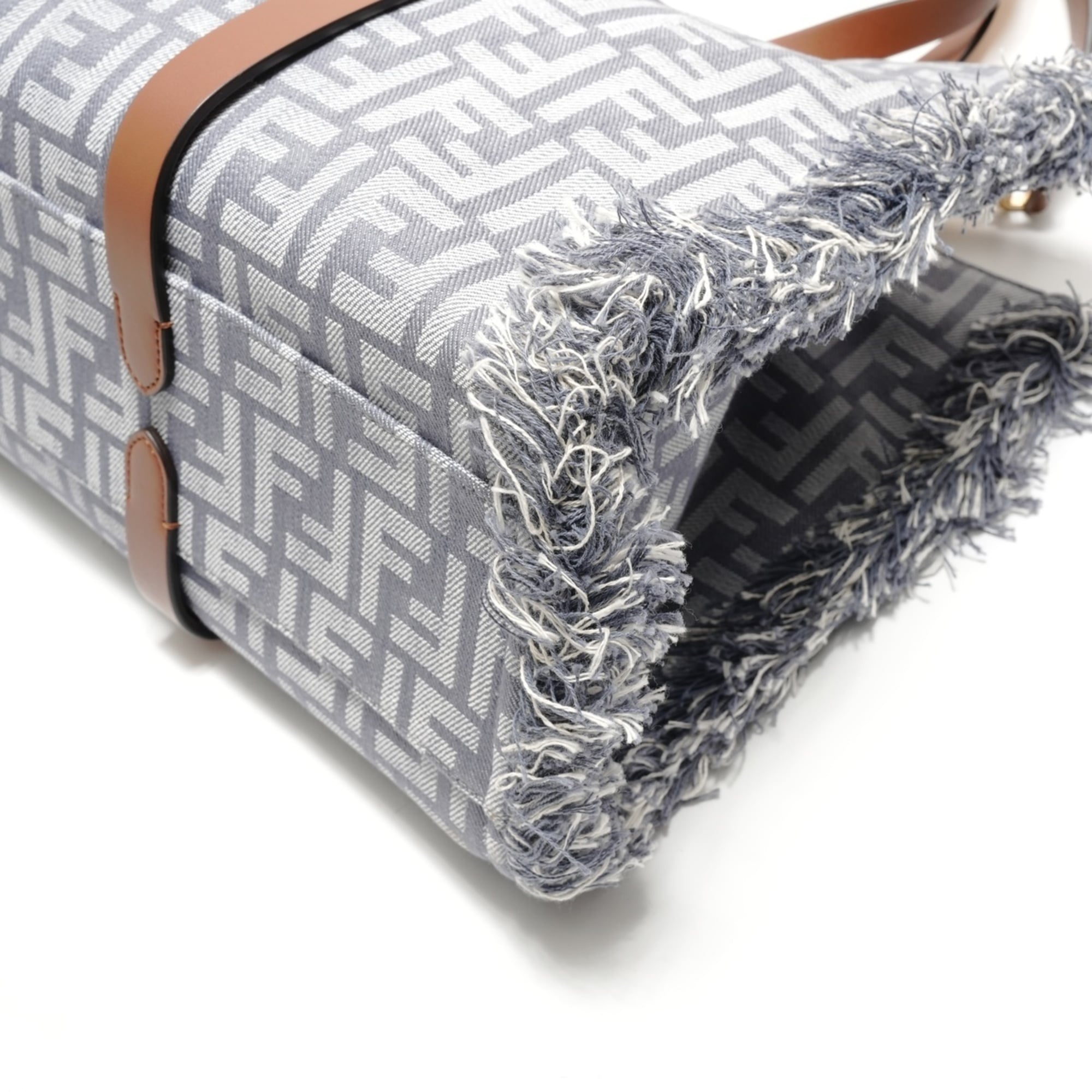 Fendi Gray Denim Tote Bag (Pre-Owned)