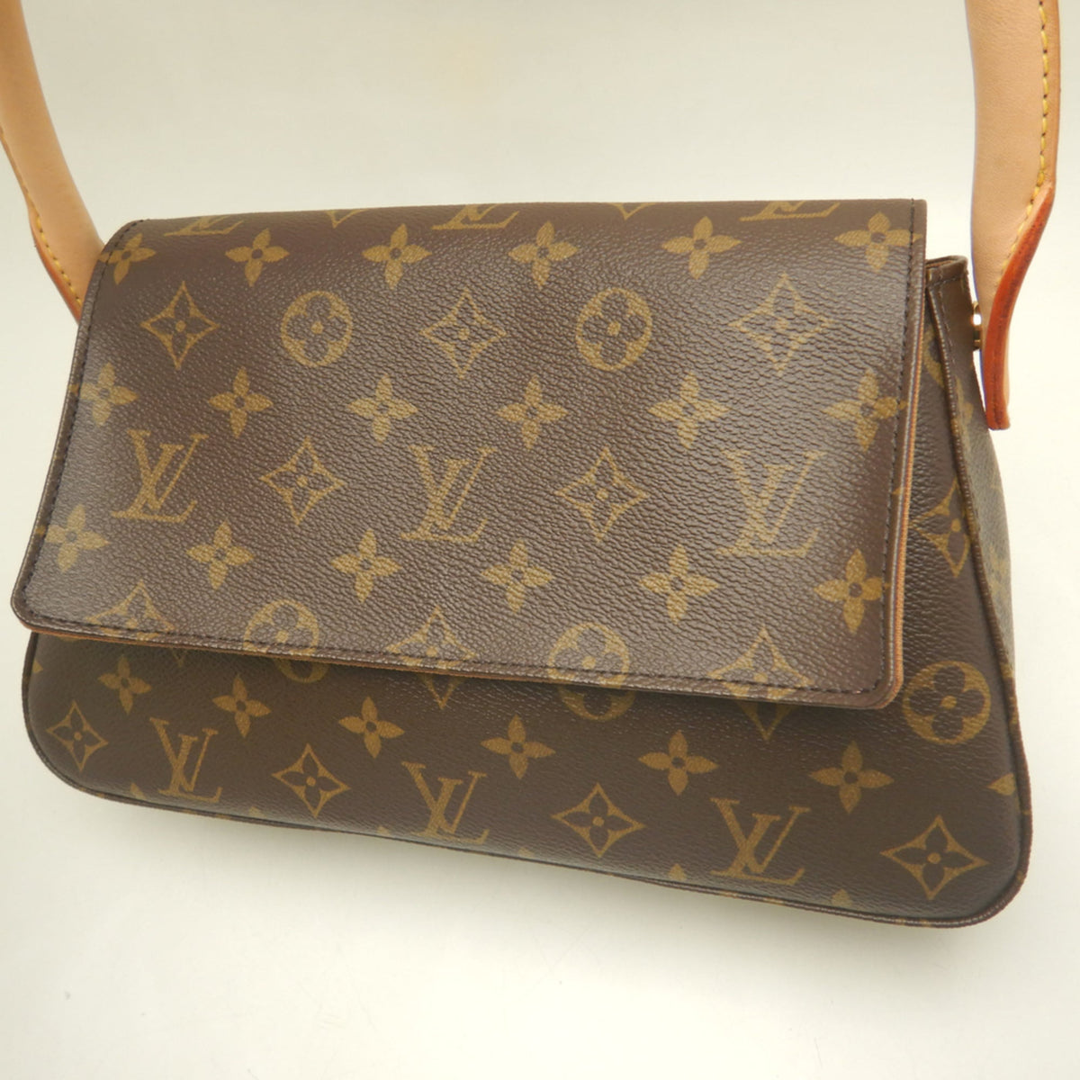 Louis Vuitton Brown Monogram Canvas Shoulder Bag (Pre-Owned)