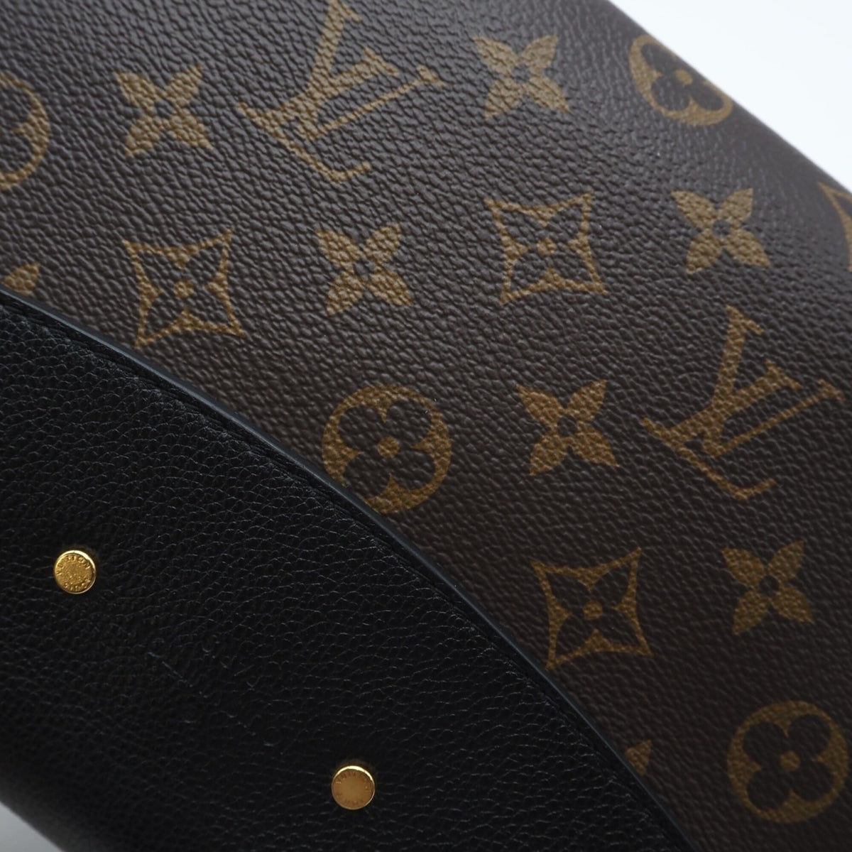 Louis Vuitton Beige Black Brown Coated Canvas Leather Shoulder Bag (Pre-Owned)