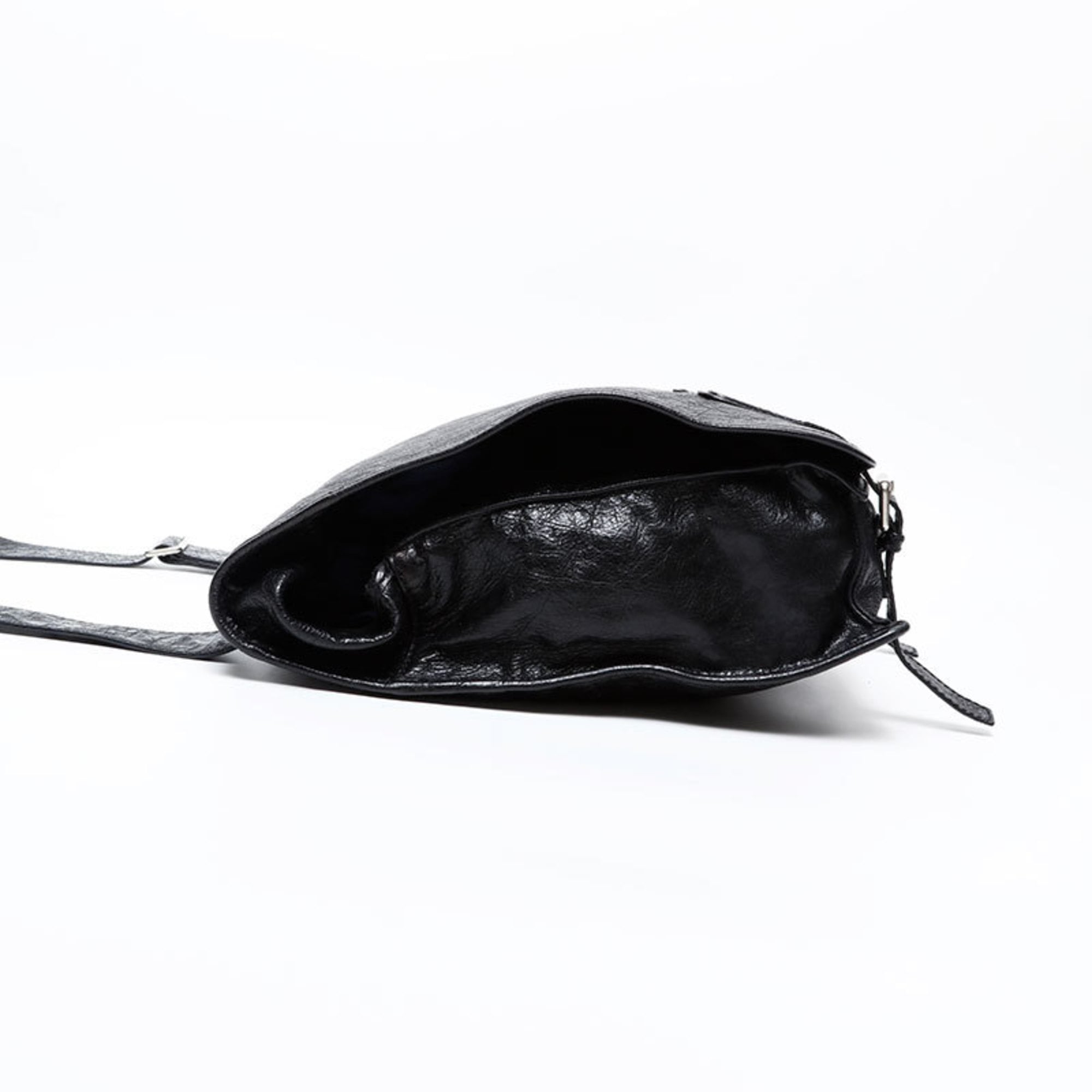 Balenciaga Black Leather Shoulder Bag (Pre-Owned)
