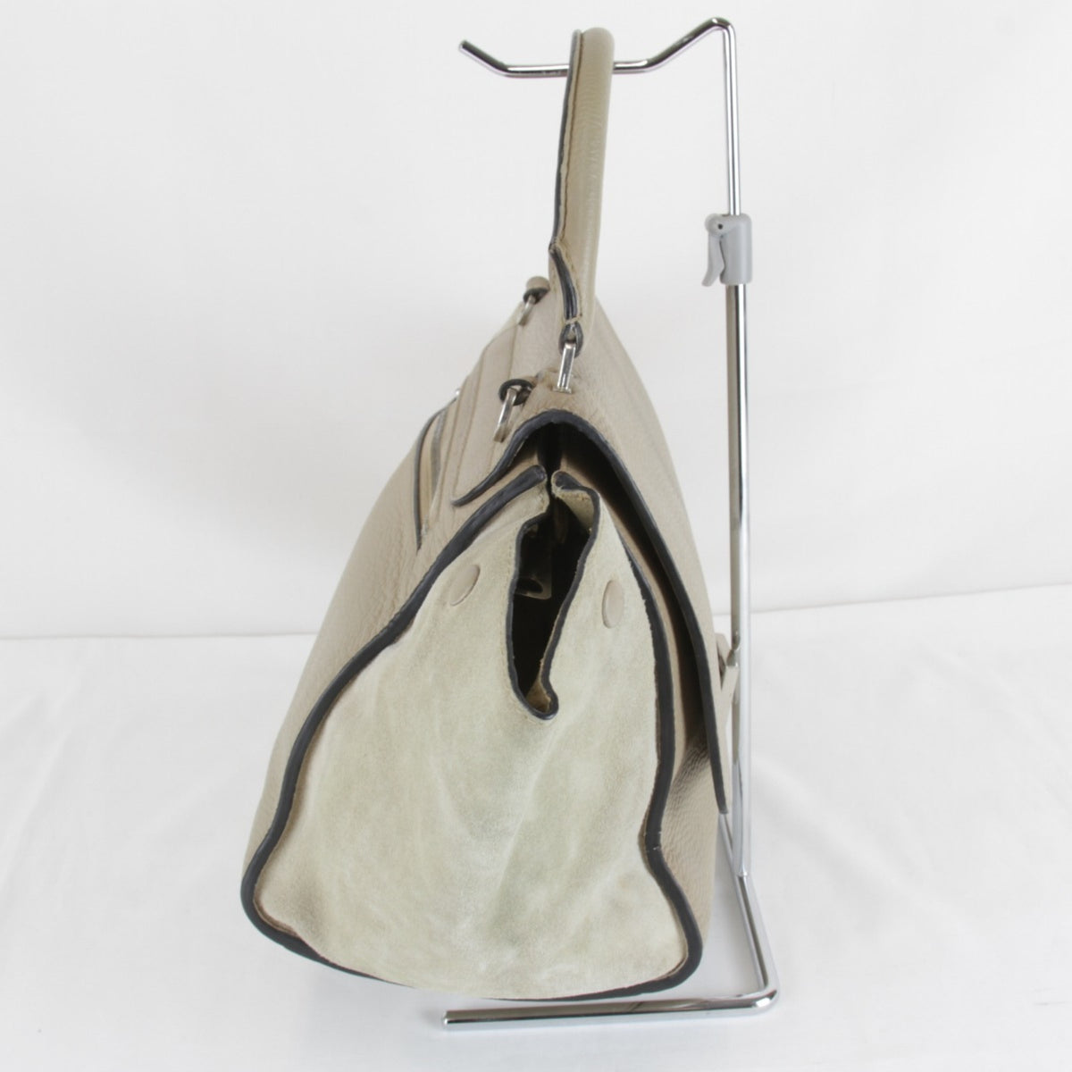 Celine Beige Leather Shoulder Bag (Pre-Owned)